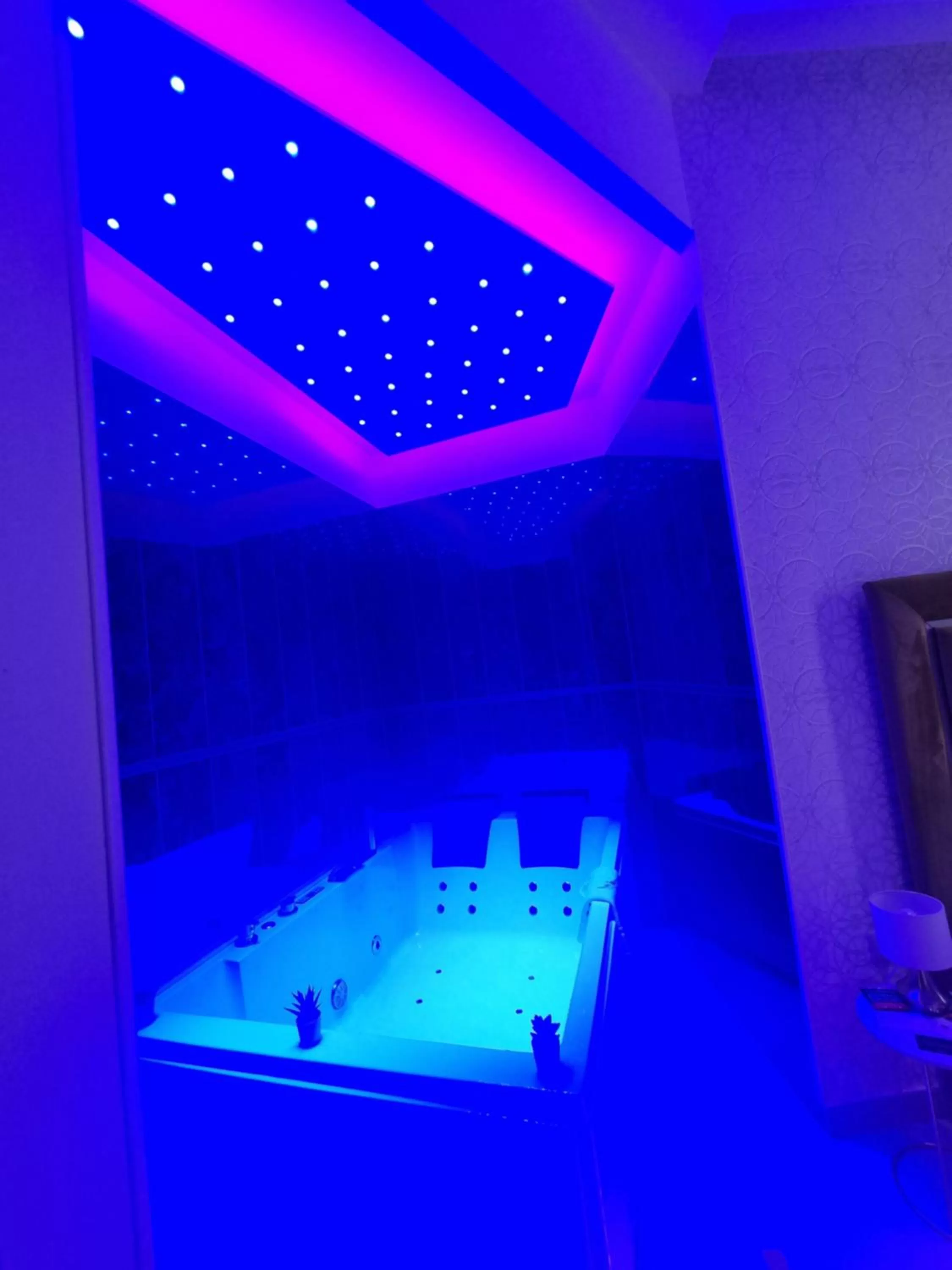 Twin Towers Naples Luxury