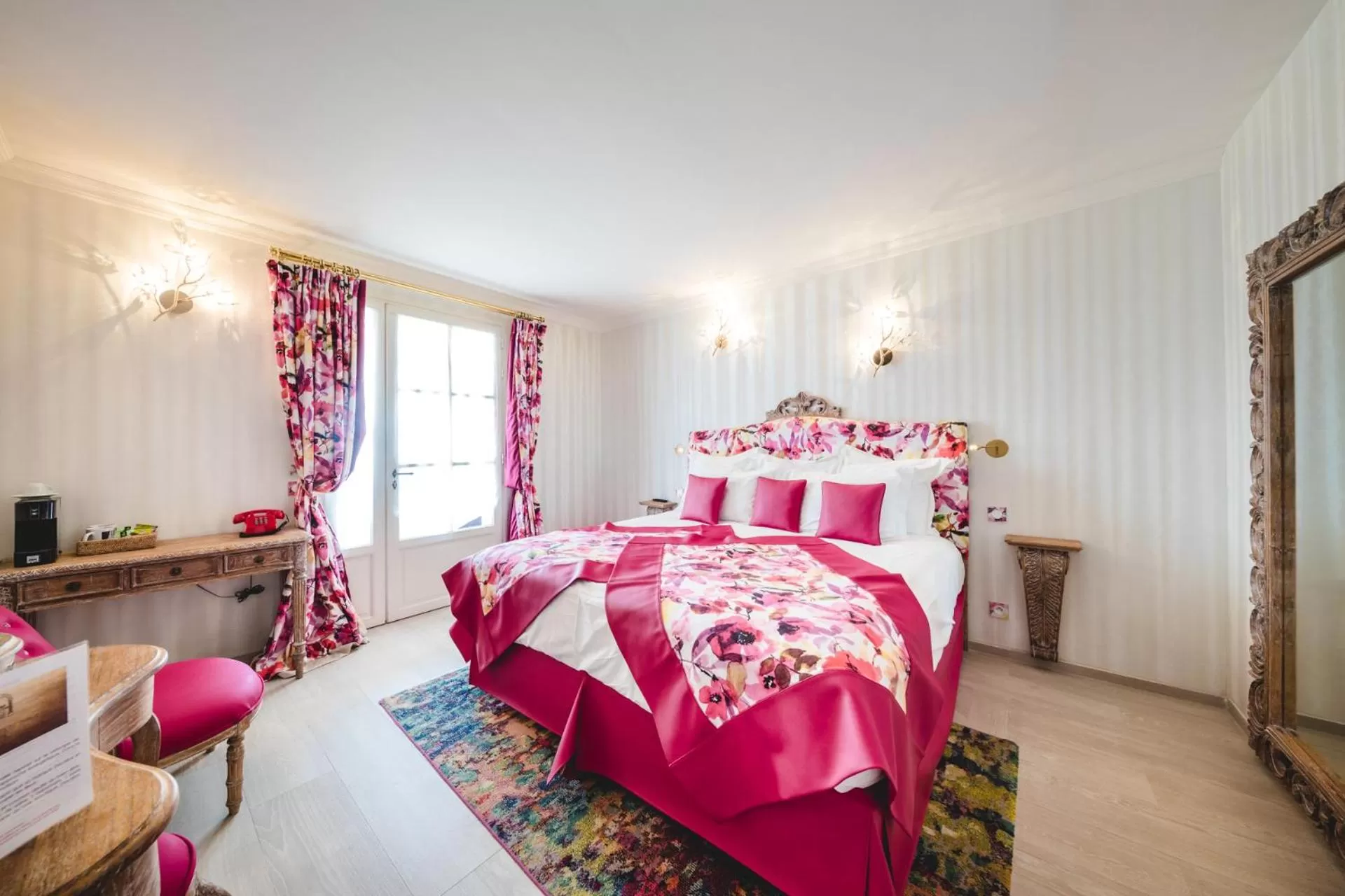 Bed in Le Petit Palais D'Aglae