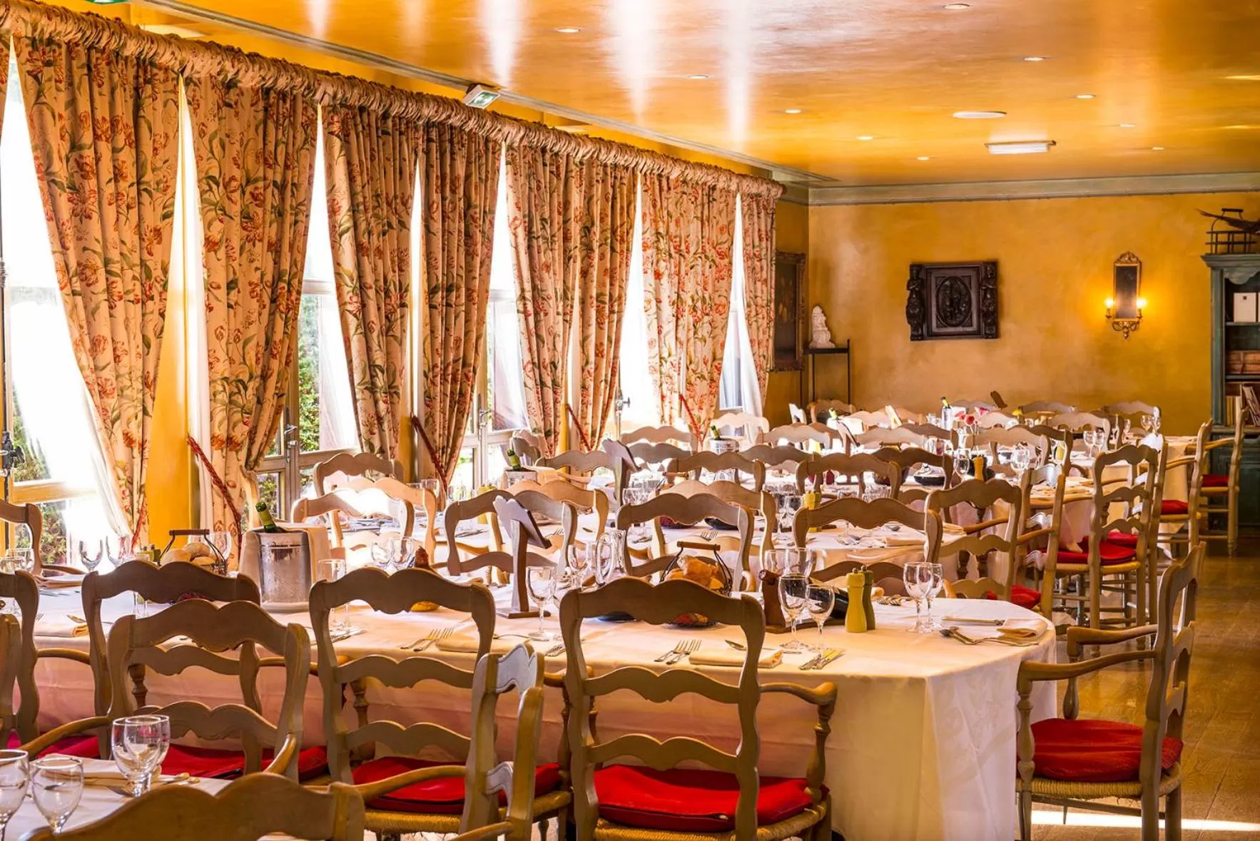 Restaurant/places to eat in Le Manoir de Gressy