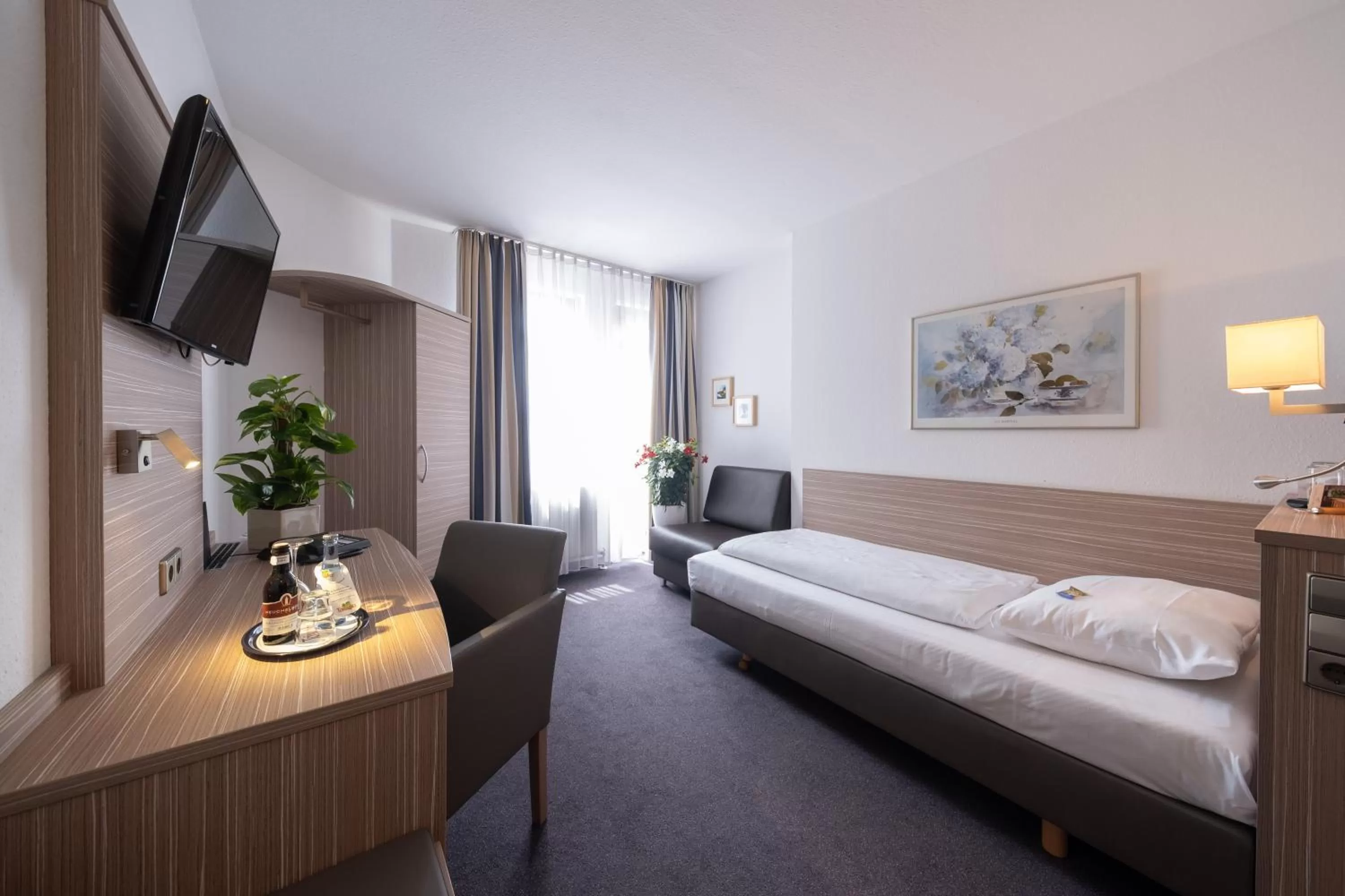 Photo of the whole room, Bed in Hotel Bär