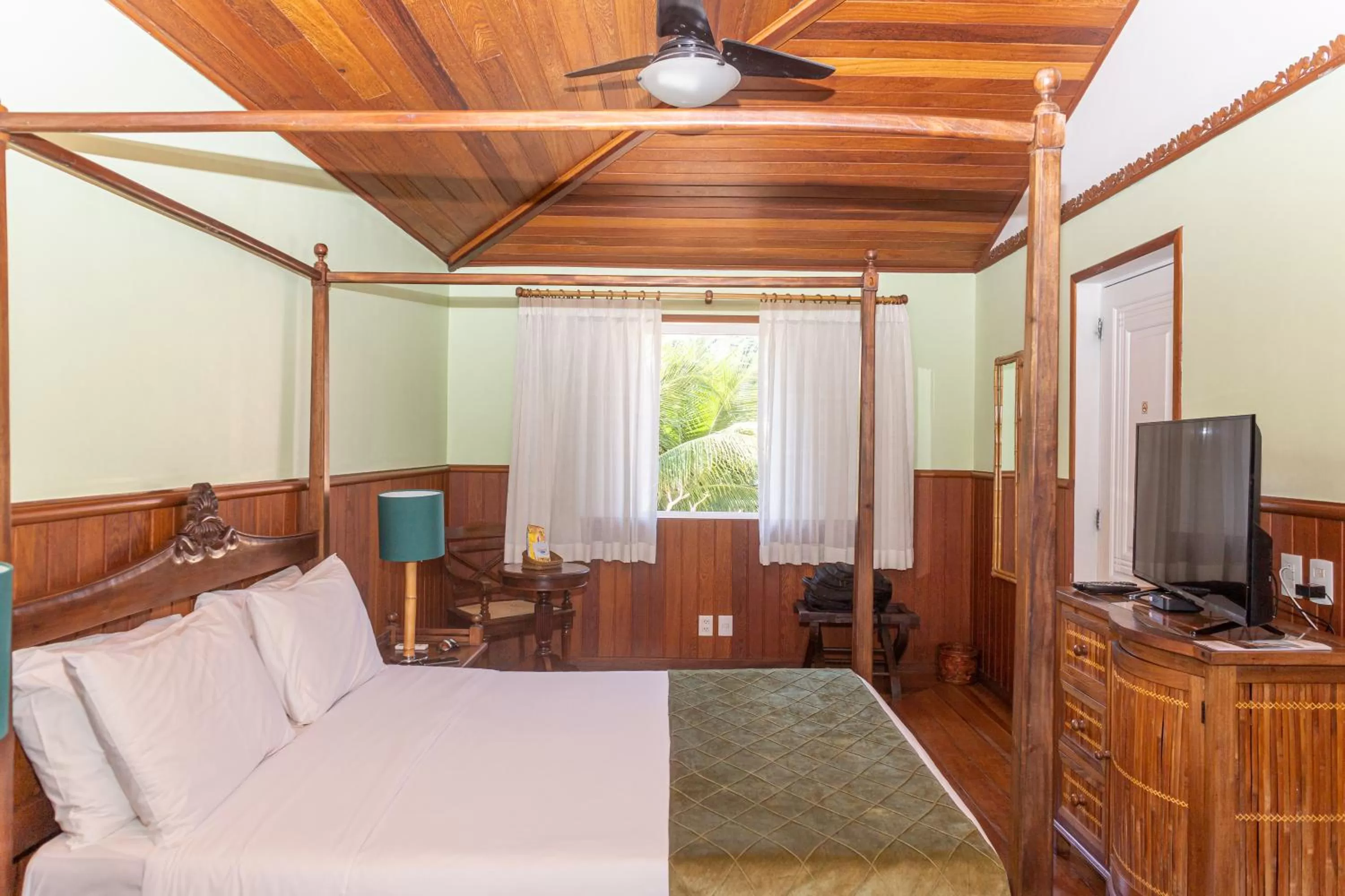 Bed in Pousada Corsario Buzios