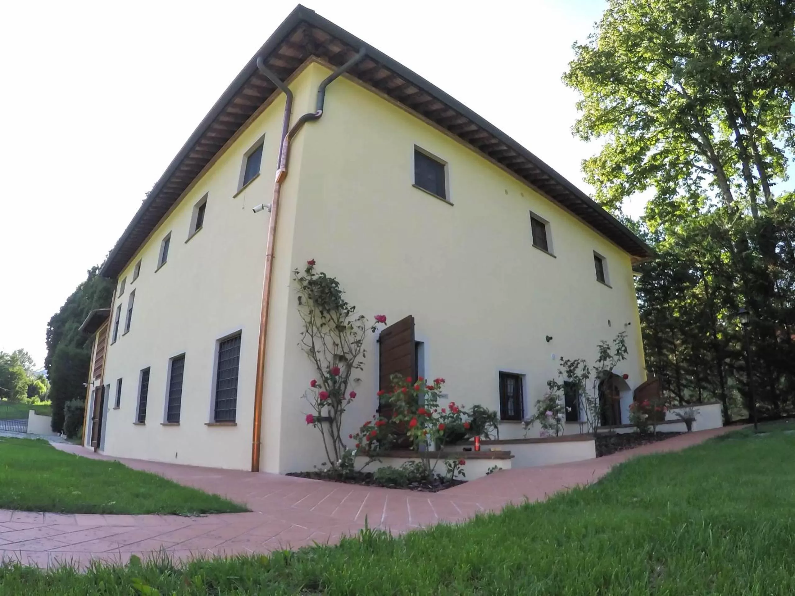 Facade/entrance, Property Building in CASALE LA FATA -tipico toscano immerso nelle colline tra Lucca e Versilia, 6 appartamenti indipendenti