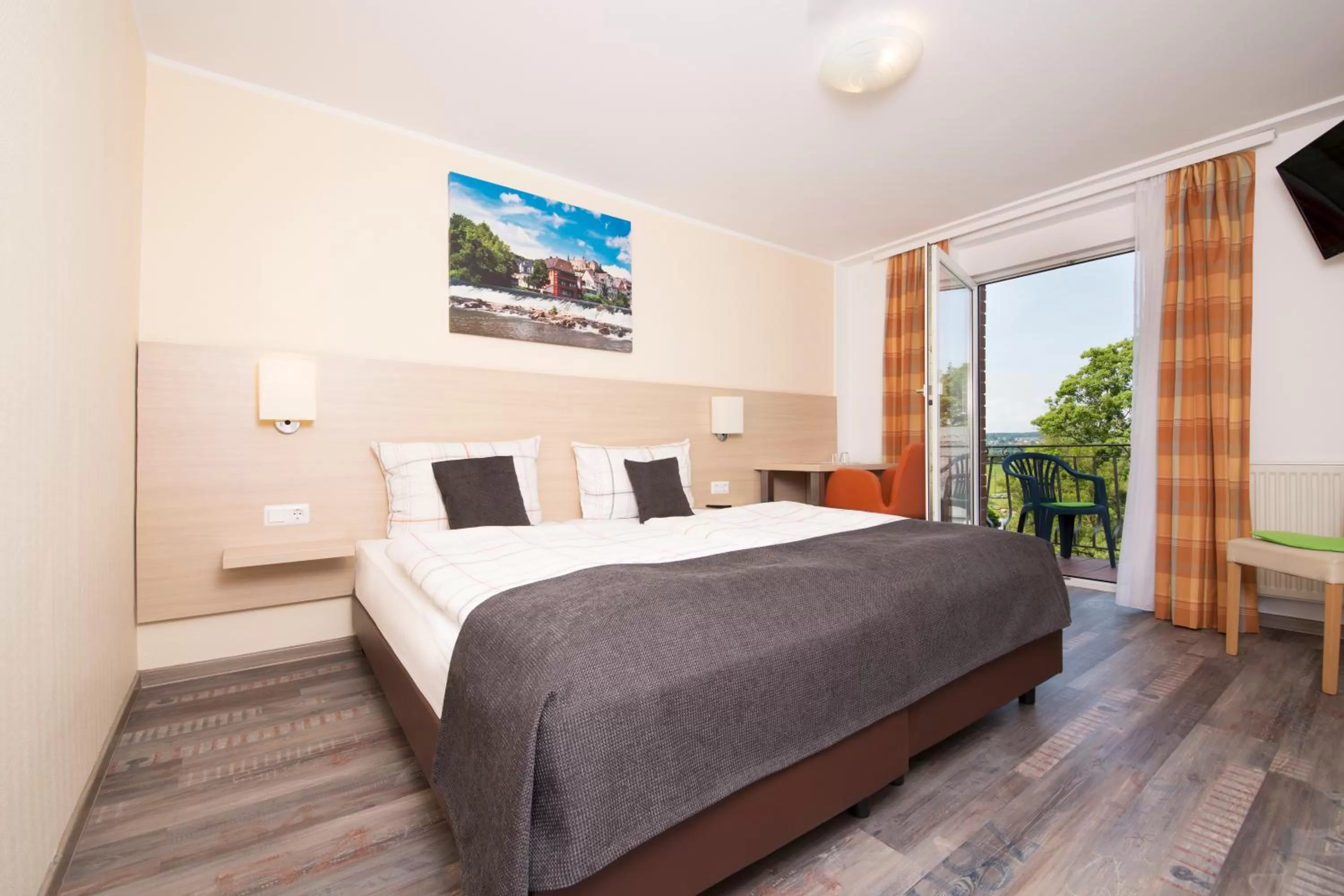 Photo of the whole room, Bed in Altes Eishaus, Hotel & Restaurant