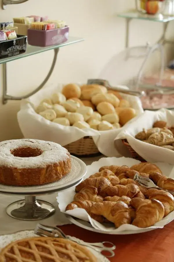 Queen Room in Green Park Hotel Queen Room in Green Park Hotel