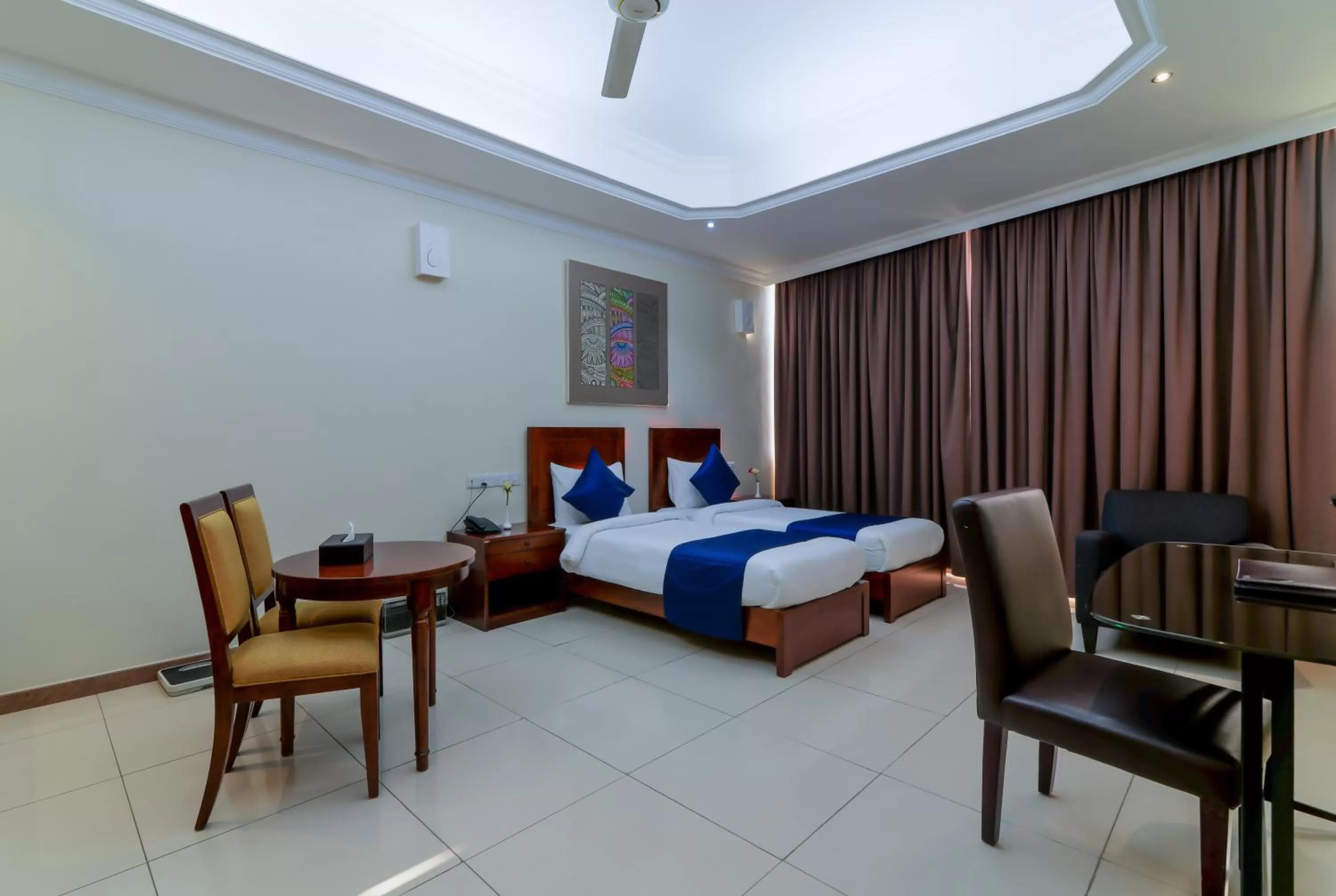Bedroom, Bed in Tanzanite Executive Suites