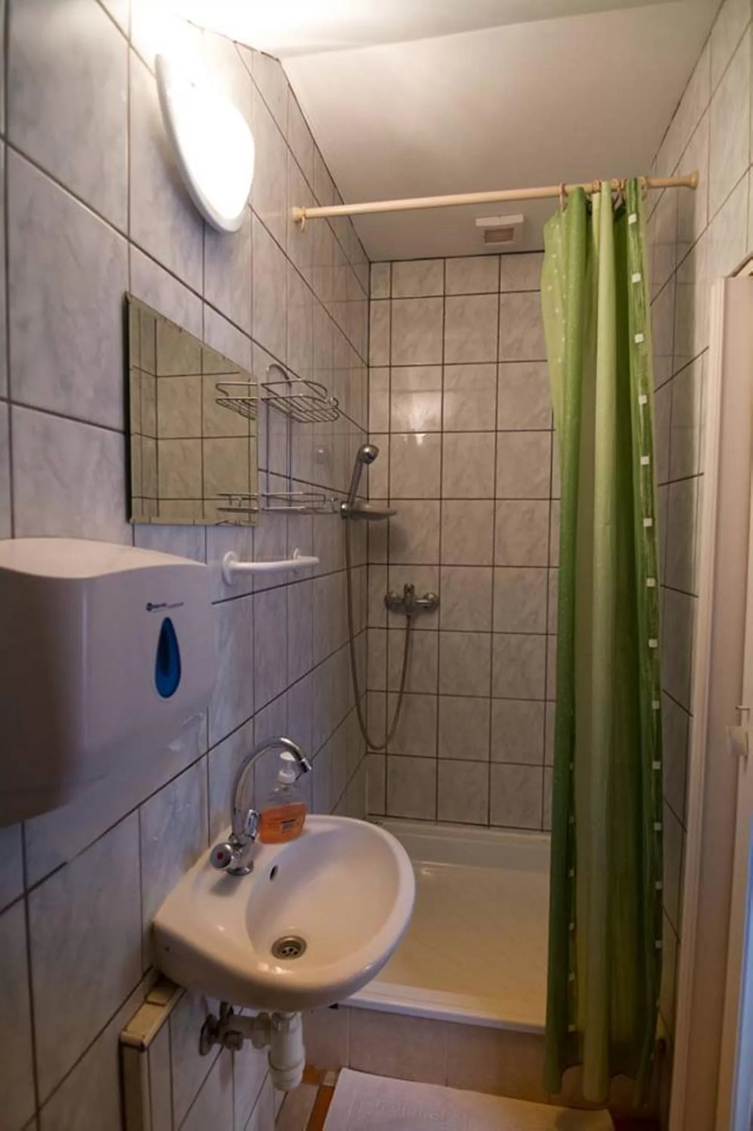 Bathroom in Lila Akác Vendégház Esztergom