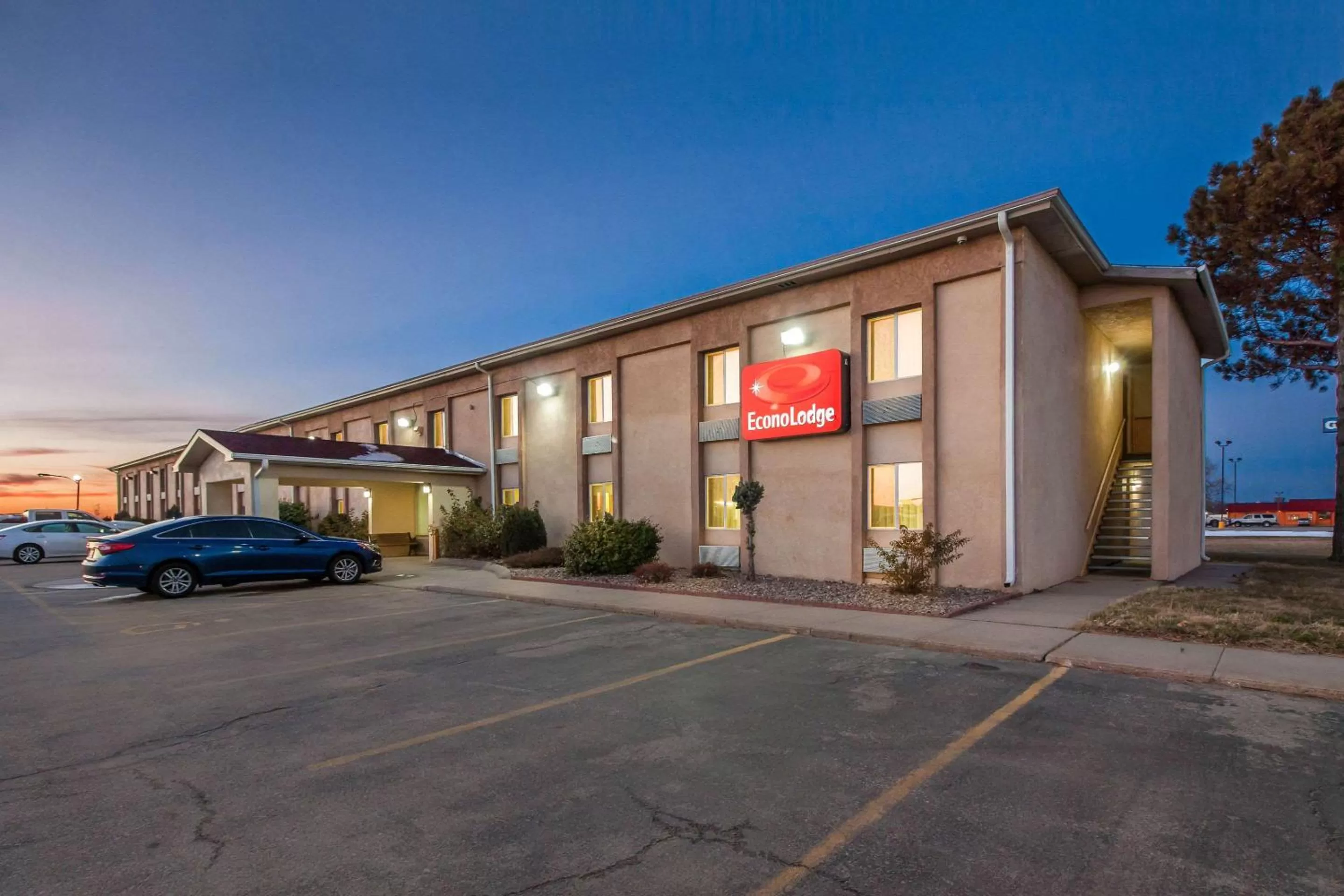Property building in Econo Lodge Lexington