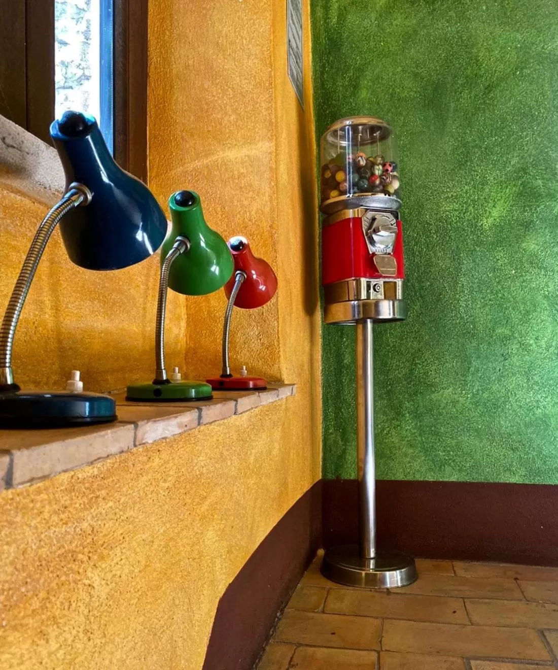 Decorative detail in Il Viaggiatore