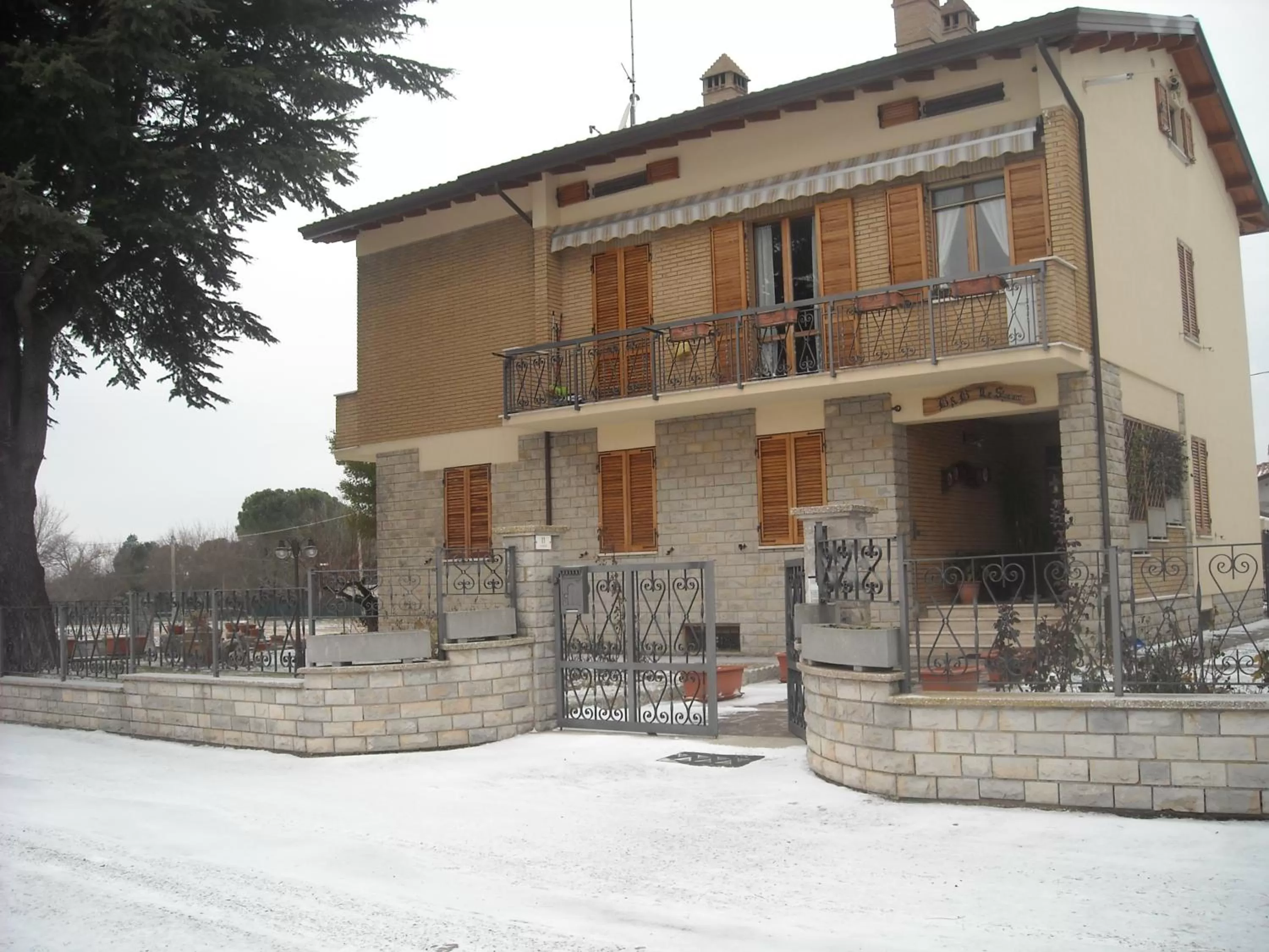 Facade/entrance, Property Building in B&B Le Stagioni