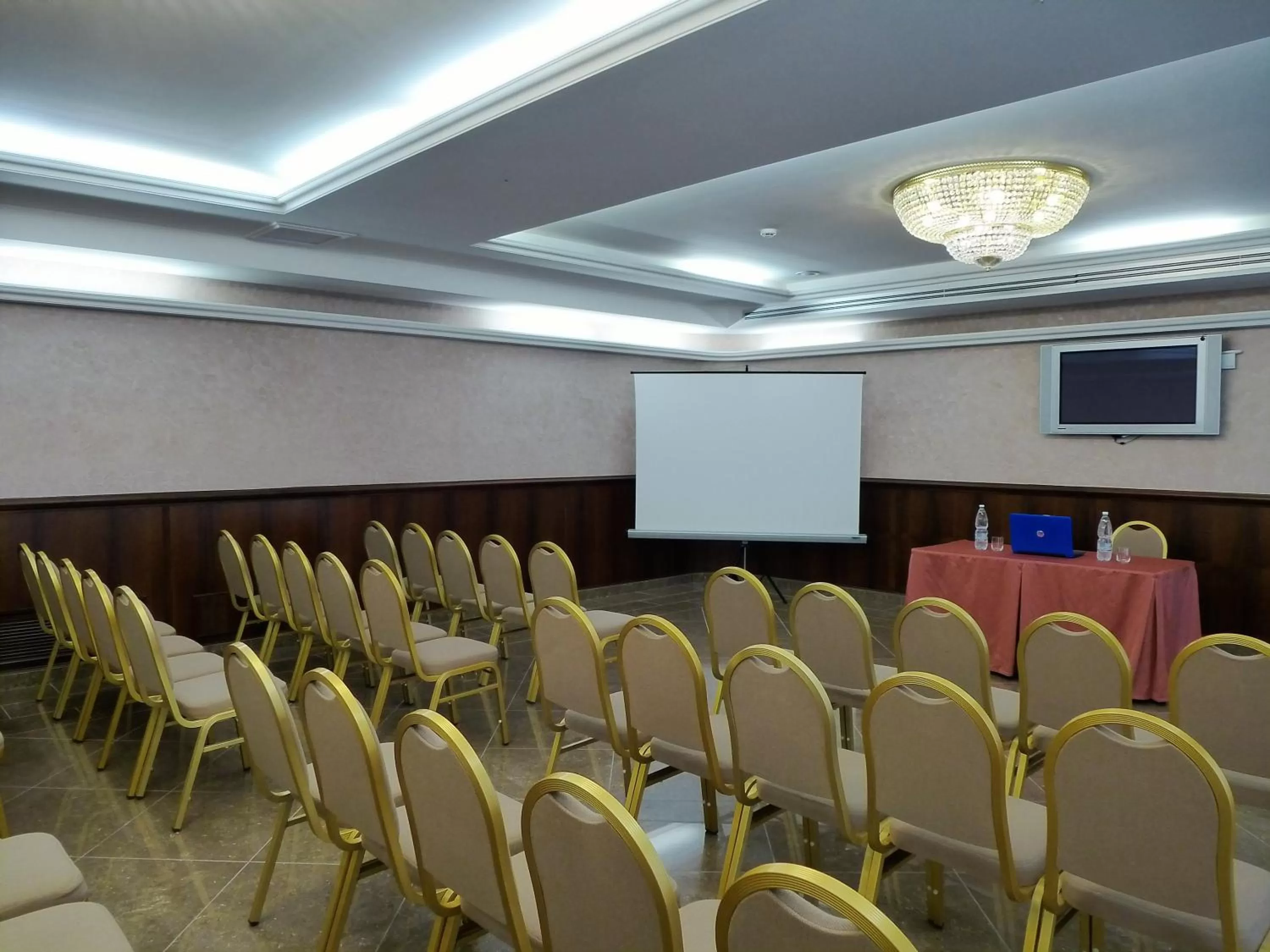 Meeting/conference room in Hotel Lucrezia Borgia