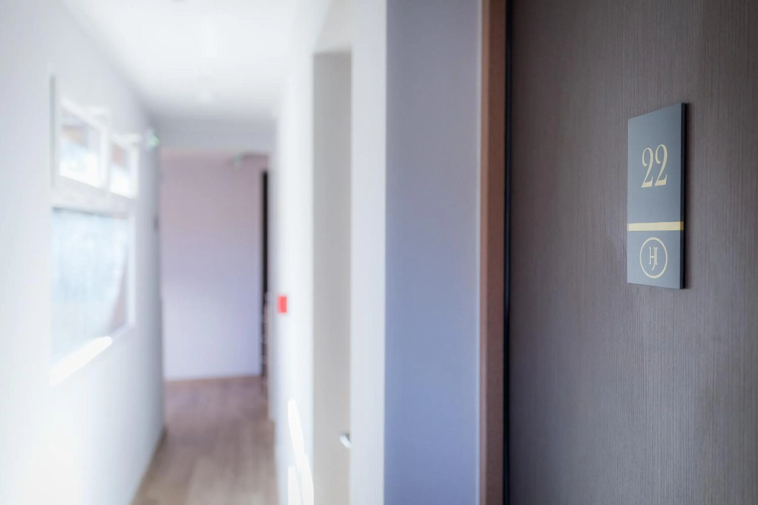 Logo/Certificate/Sign in Hotel Jenner