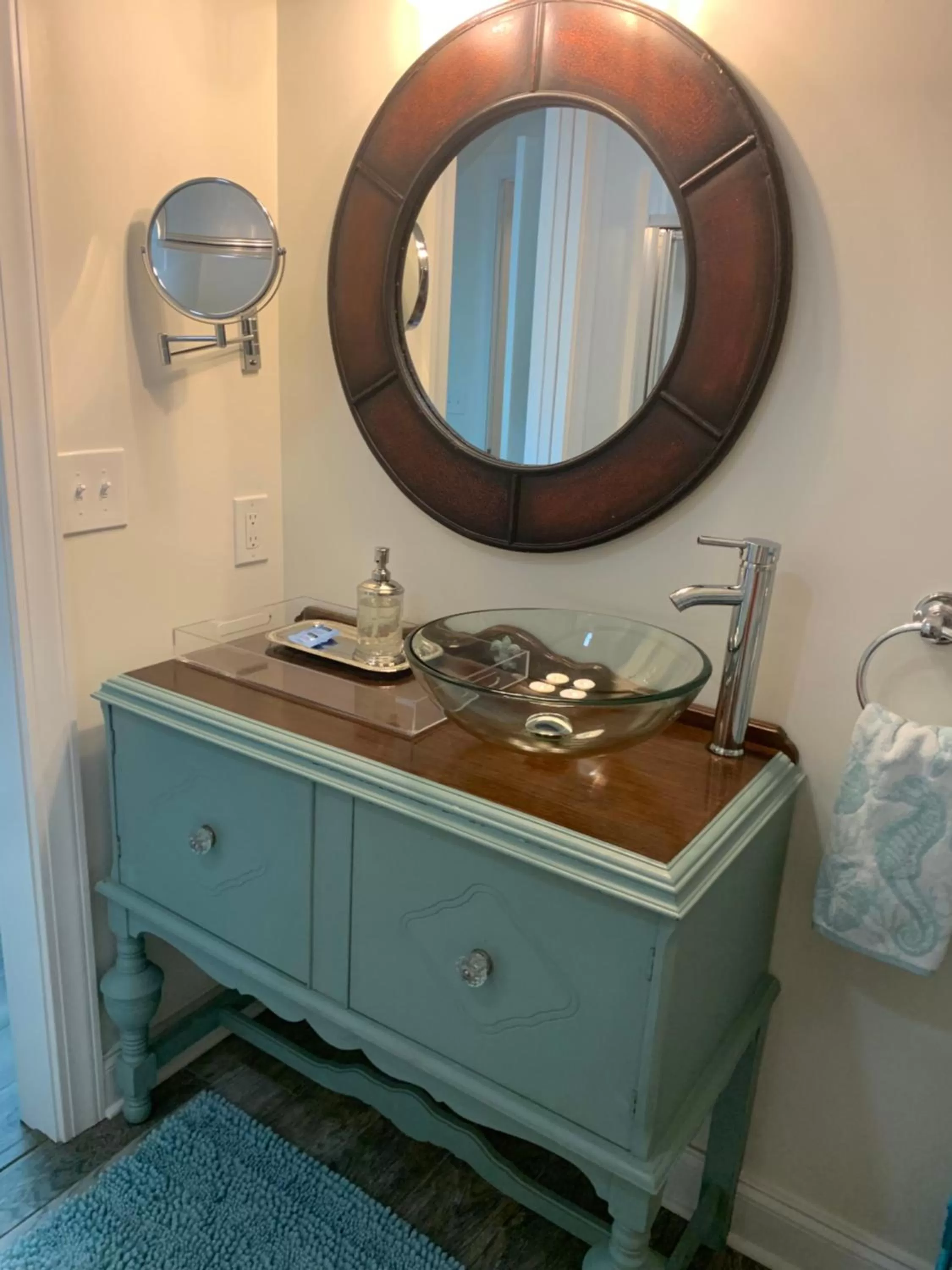Bathroom in Caroline's Bed and Breakfast
