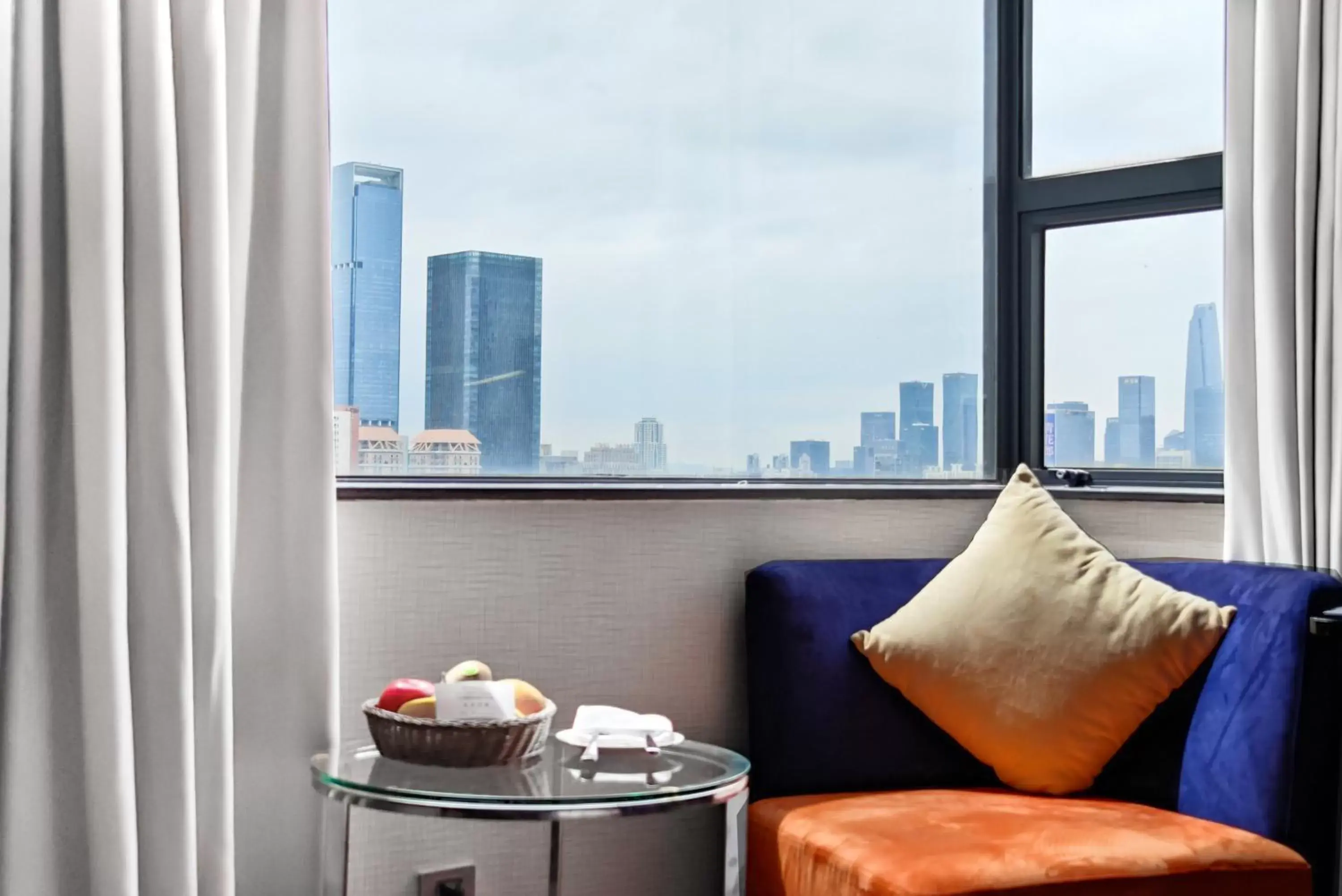 Deluxe Twin Room in The Pavilion Century Tower (Huaqiang NorthBusiness Zone) Deluxe Twin Room in The Pavilion Century Tower (Huaqiang NorthBusiness Zone)