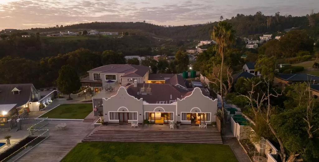 Property building in Issaquena Heights Boutique Hotel