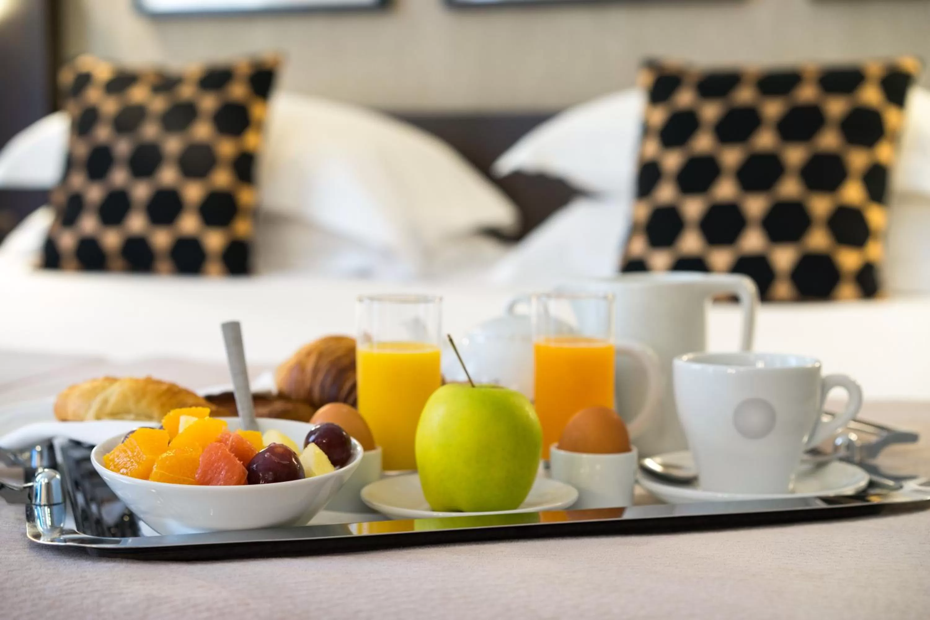 Family Room (2 Adults + 2 Children) in Hotel Voltaire Opera Nantes Centre