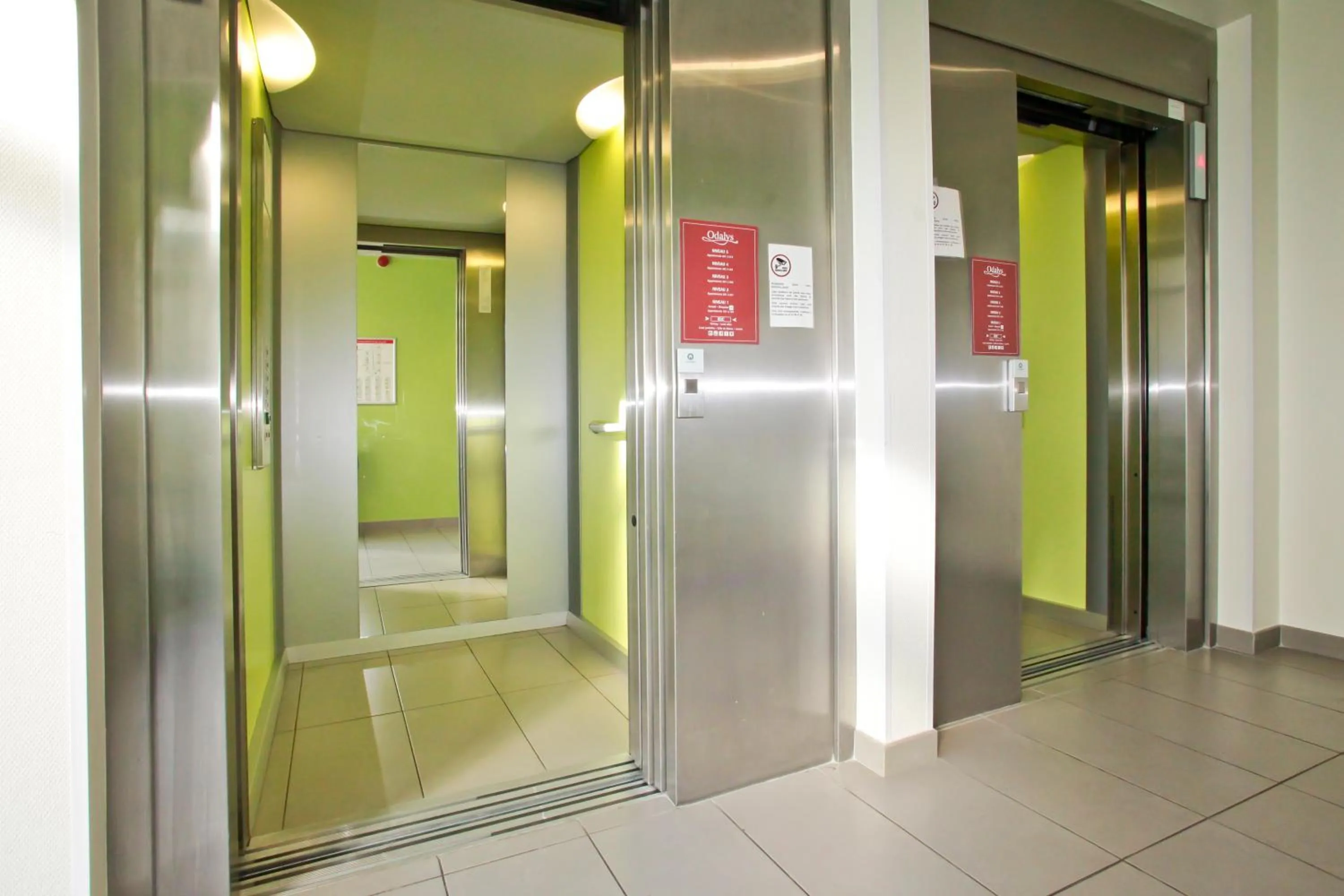 Area and facilities, Bathroom in Apparthotel Odalys Tours