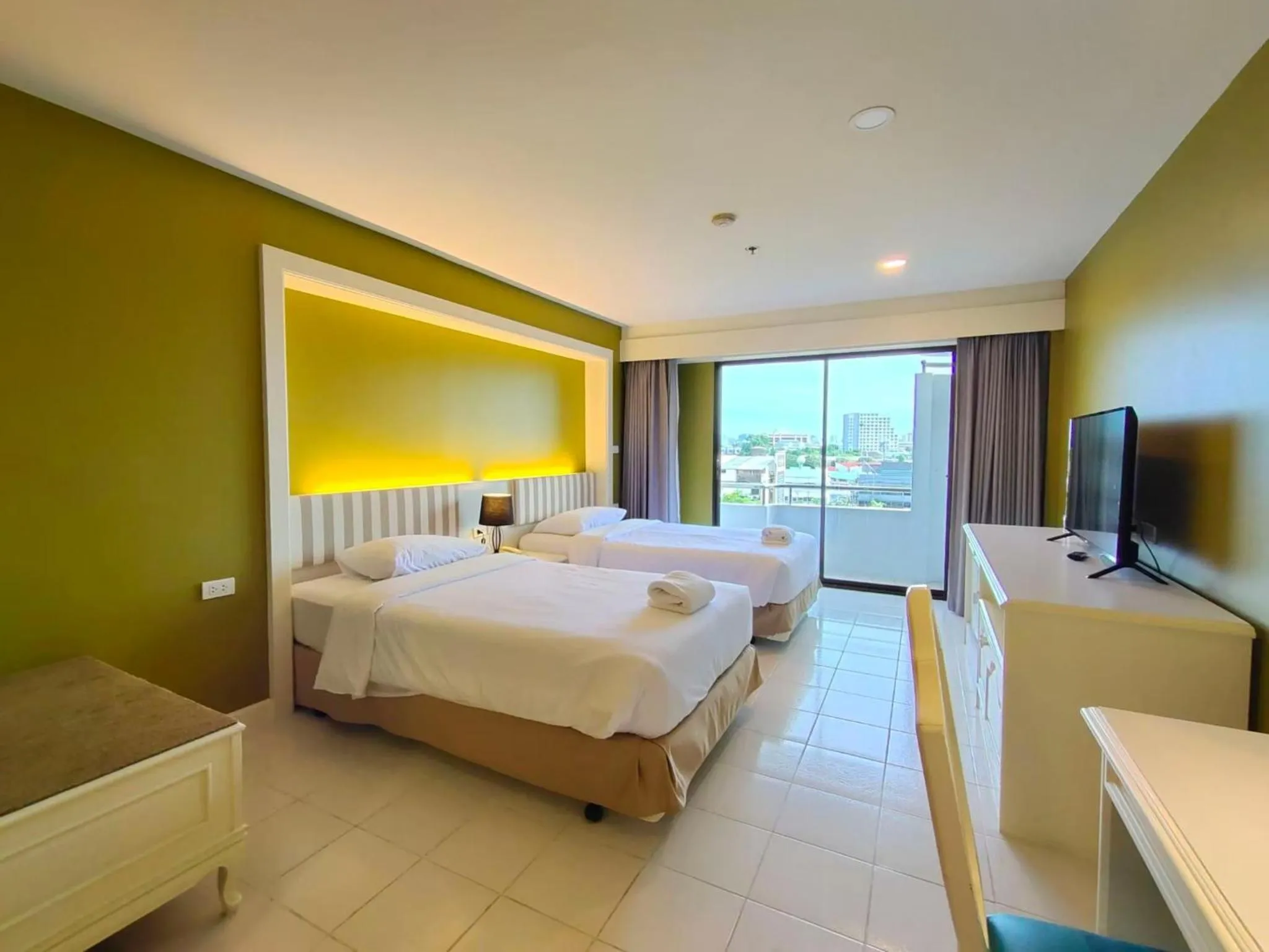 Bed in Ebina House - SHA Extra Plus