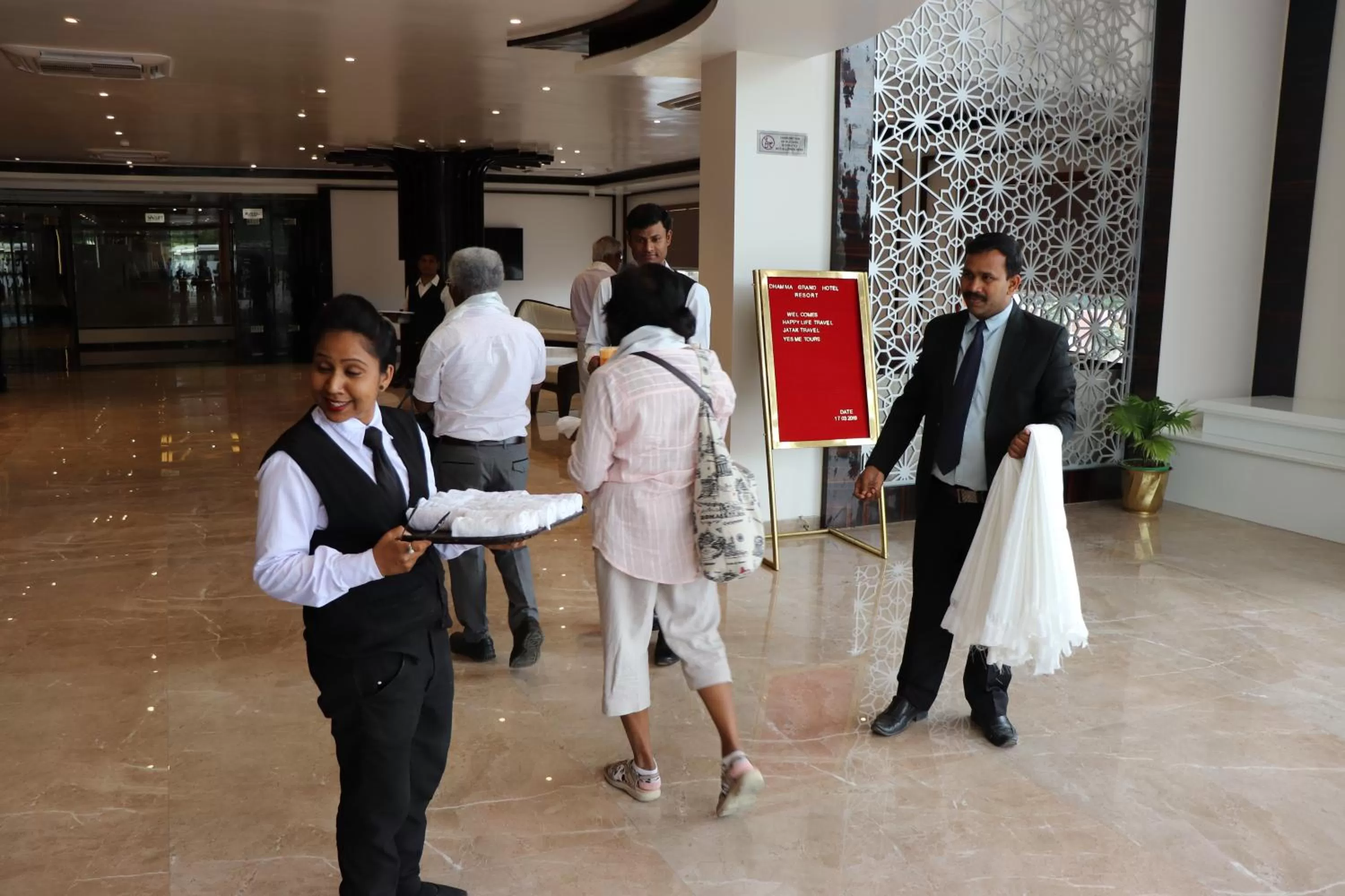 Dhamma Grand Hotel Resort