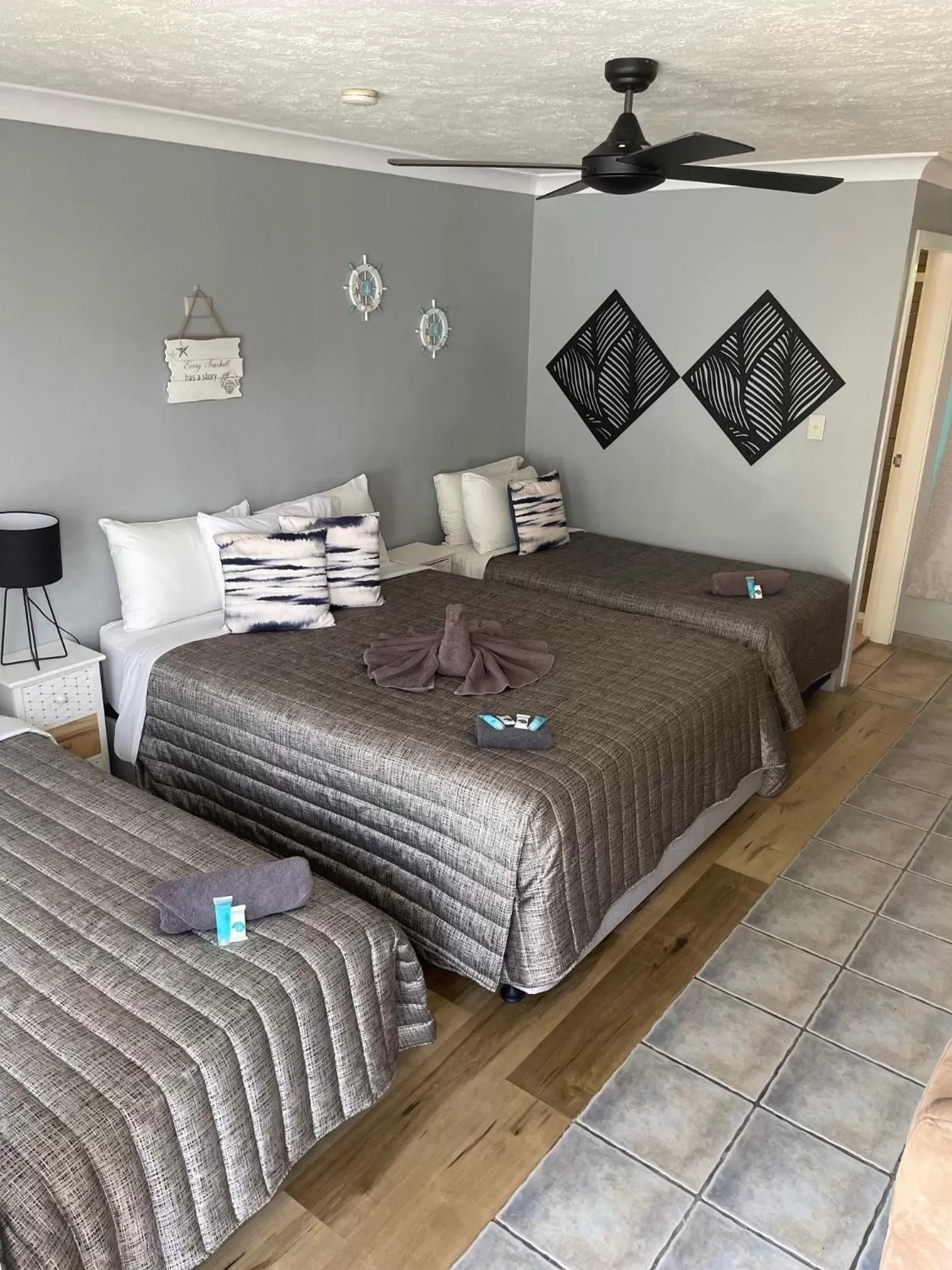 Bedroom, Bed in Limassol Motel