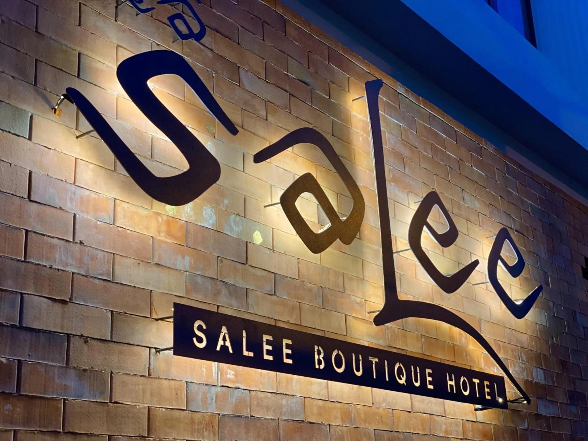 Logo/Certificate/Sign in Salee Boutique Hotel