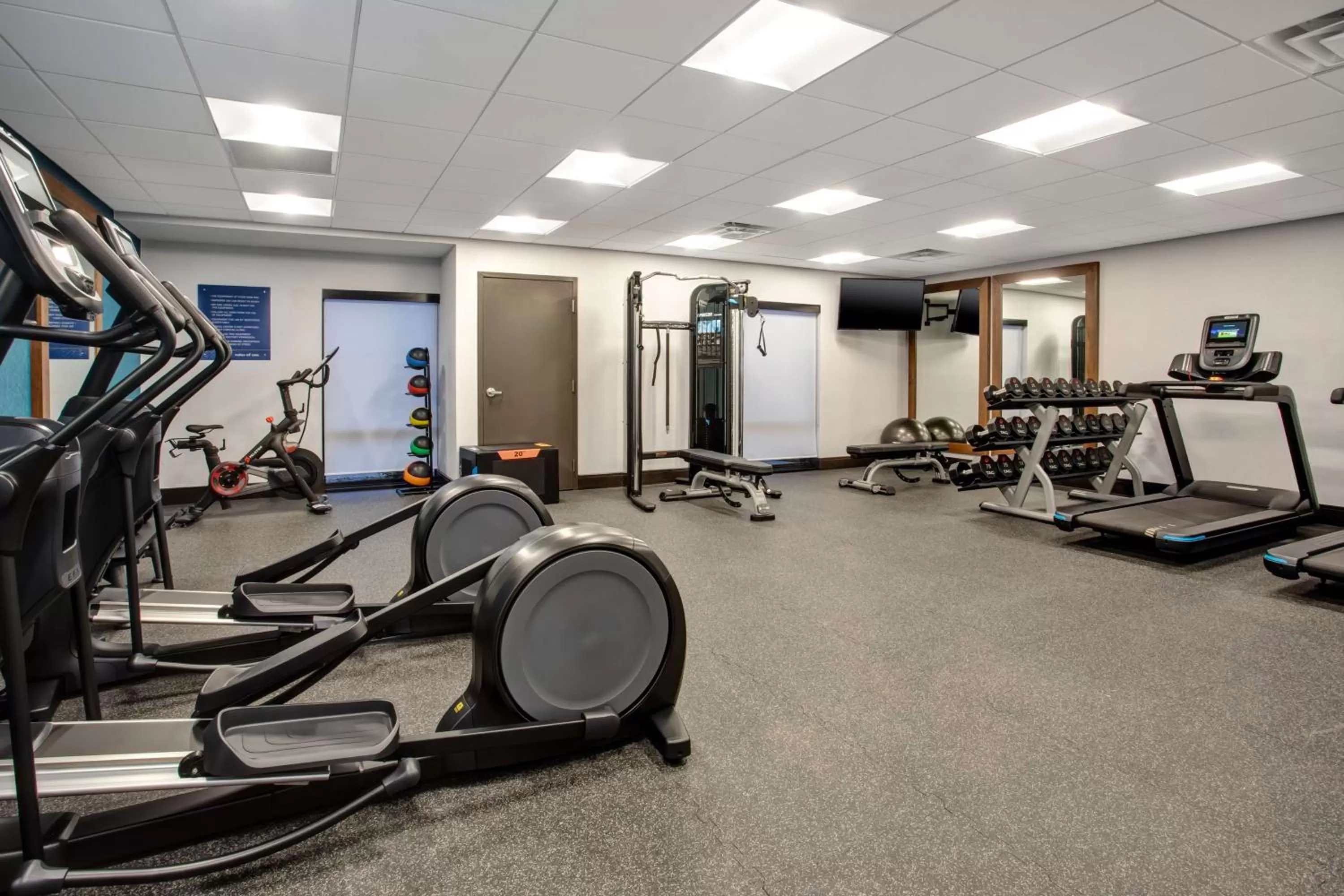 Fitness centre/facilities in Hampton Inn Union City, Tn