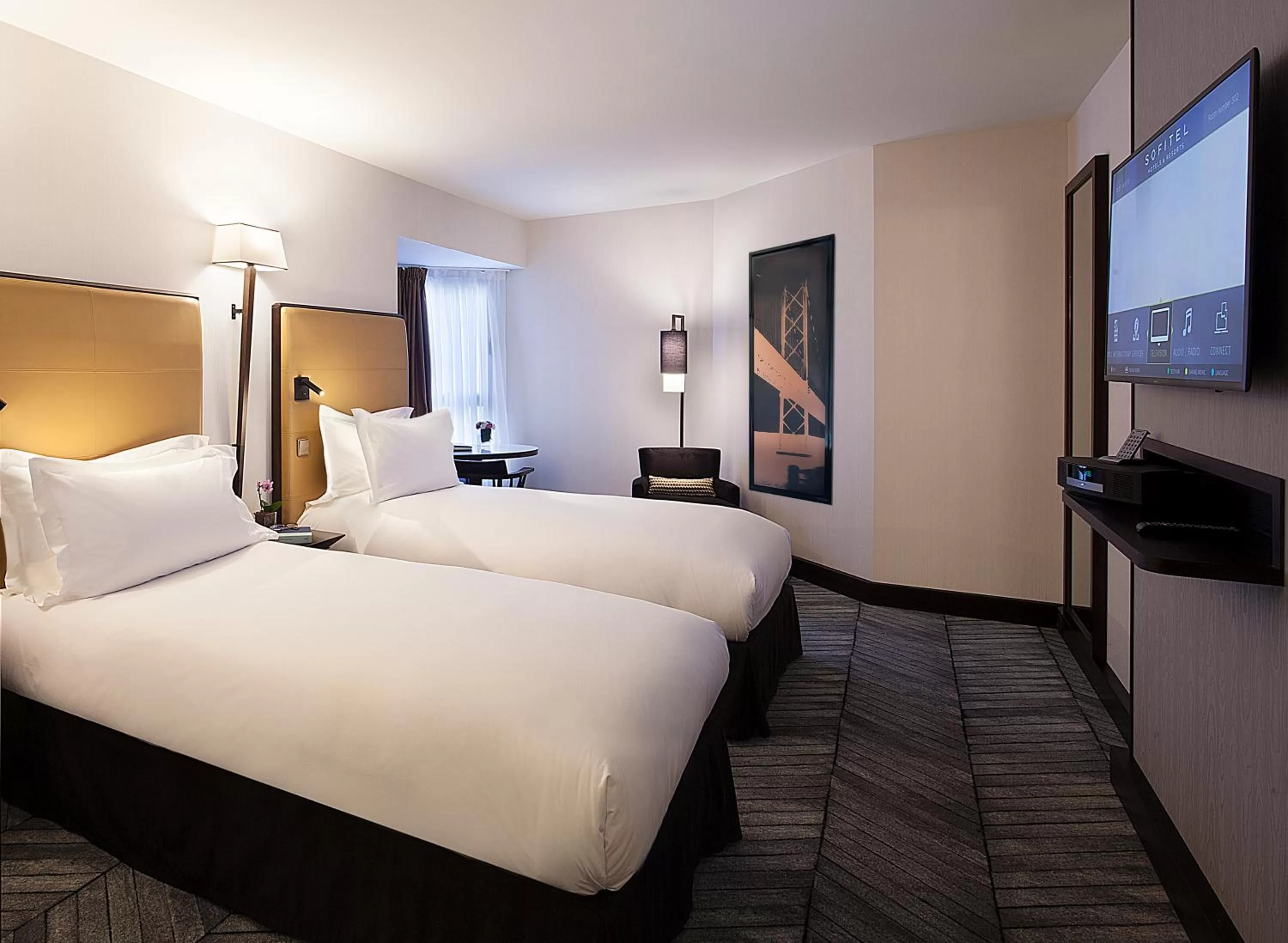 Bedroom, Bed in Sofitel Lisbon Liberdade