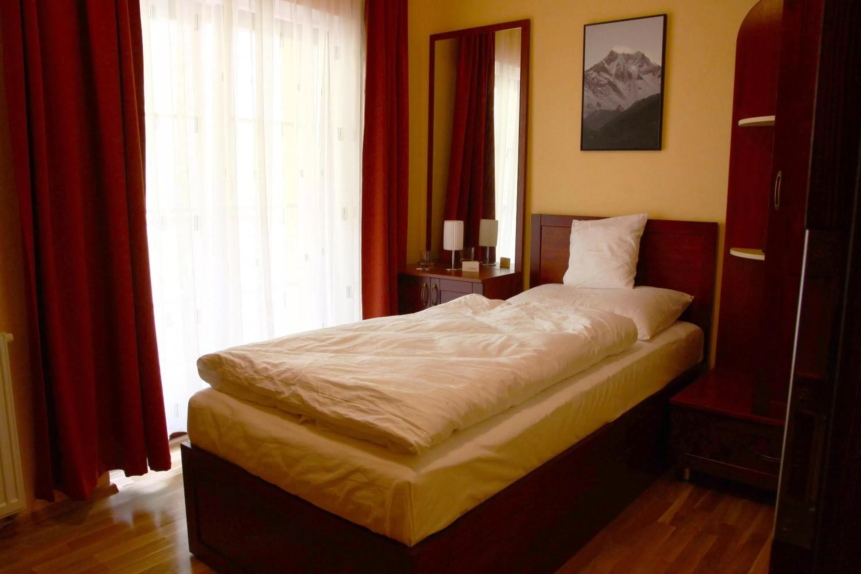 Day, Bed in Hotel Výpřež - Děčín