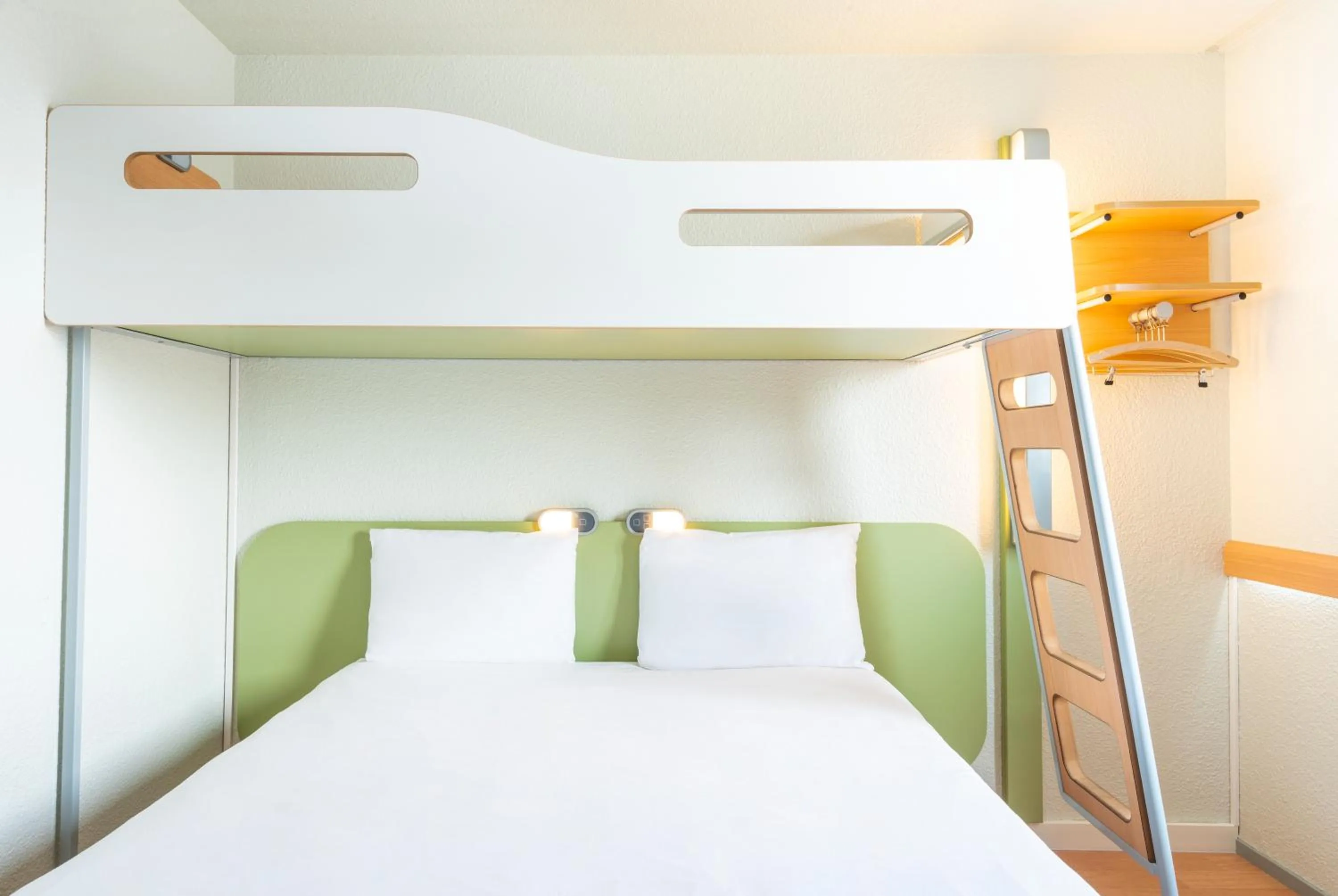 bunk bed, Bed in ibis budget Paris Porte de Bercy