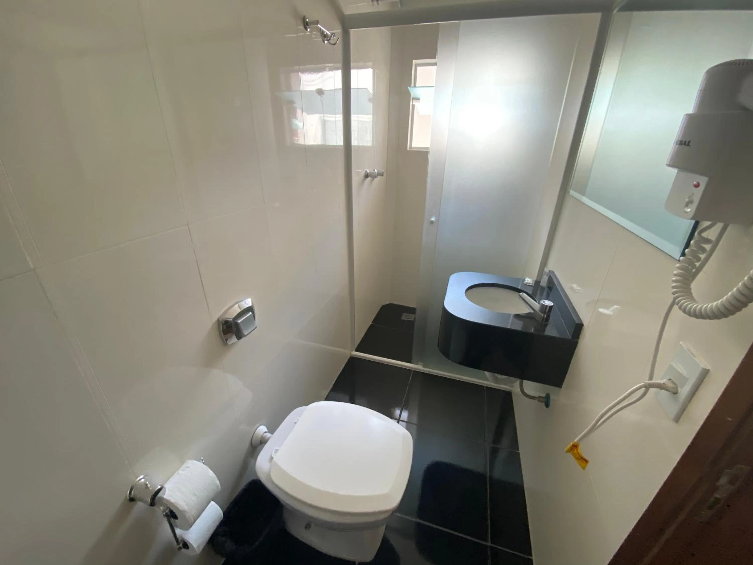 Bathroom in Mayná Hotel Prudentópolis Centro