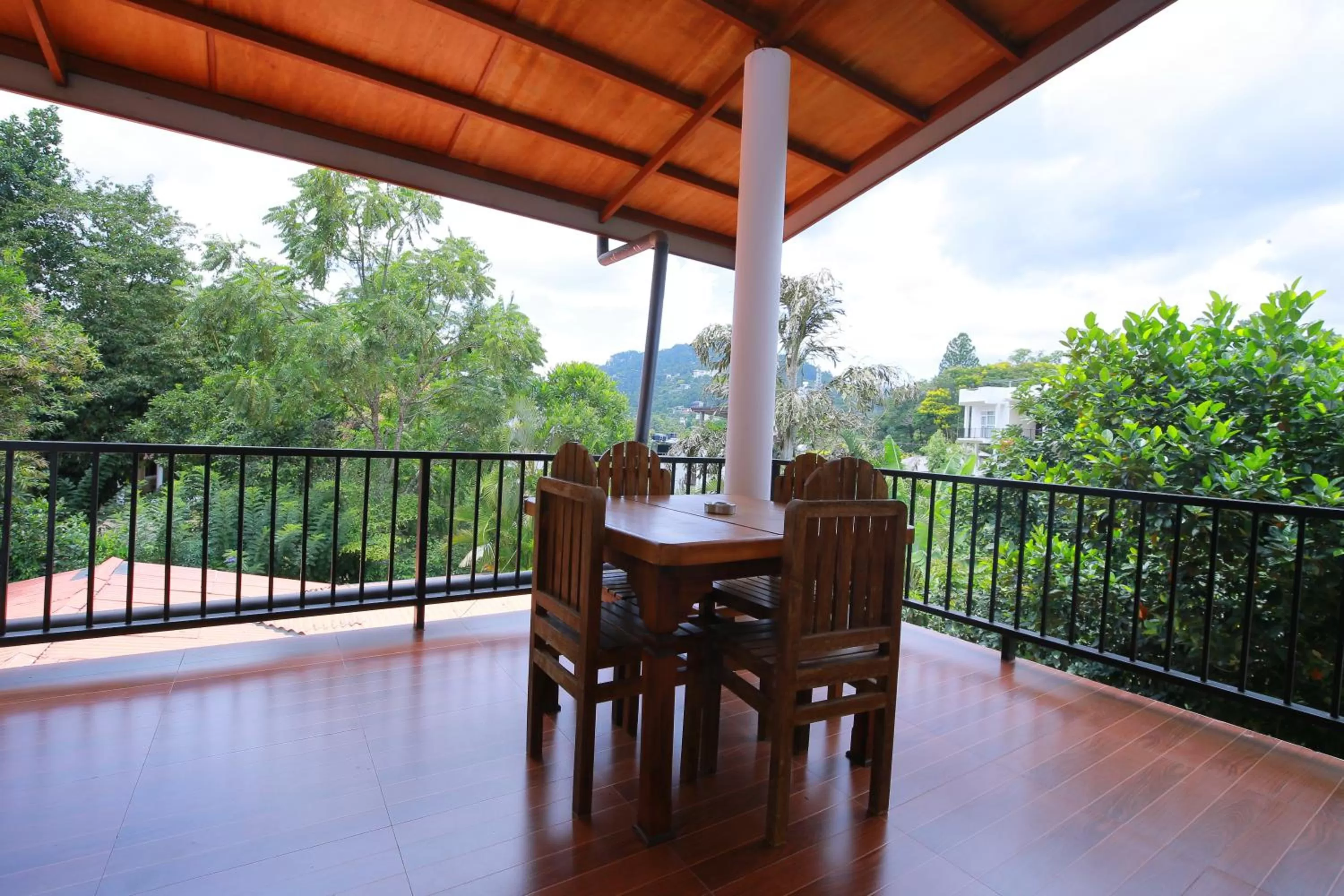 Balcony/Terrace in Freedom Guest Inn Ella