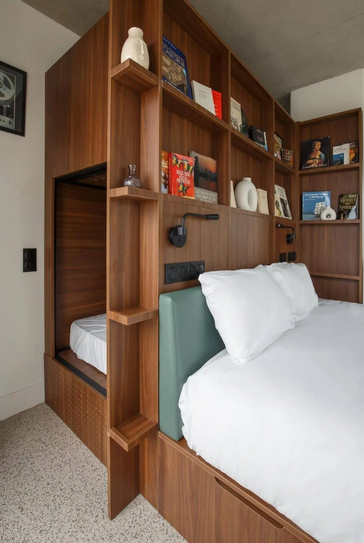 Bedroom, Bed in JOST Hôtel Bordeaux Centre Gare Saint Jean