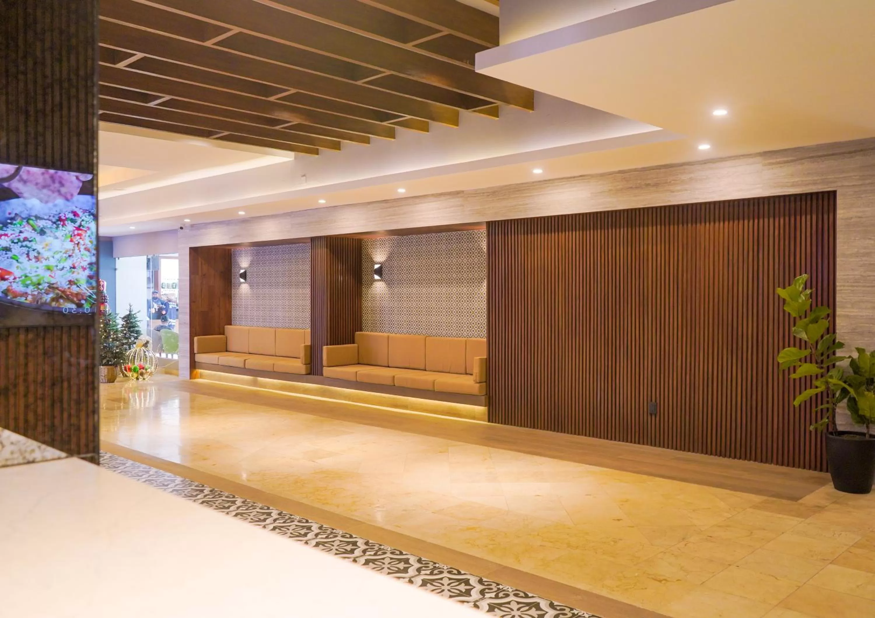 Lobby or reception in Pacific Palace Beach Tower Hotel