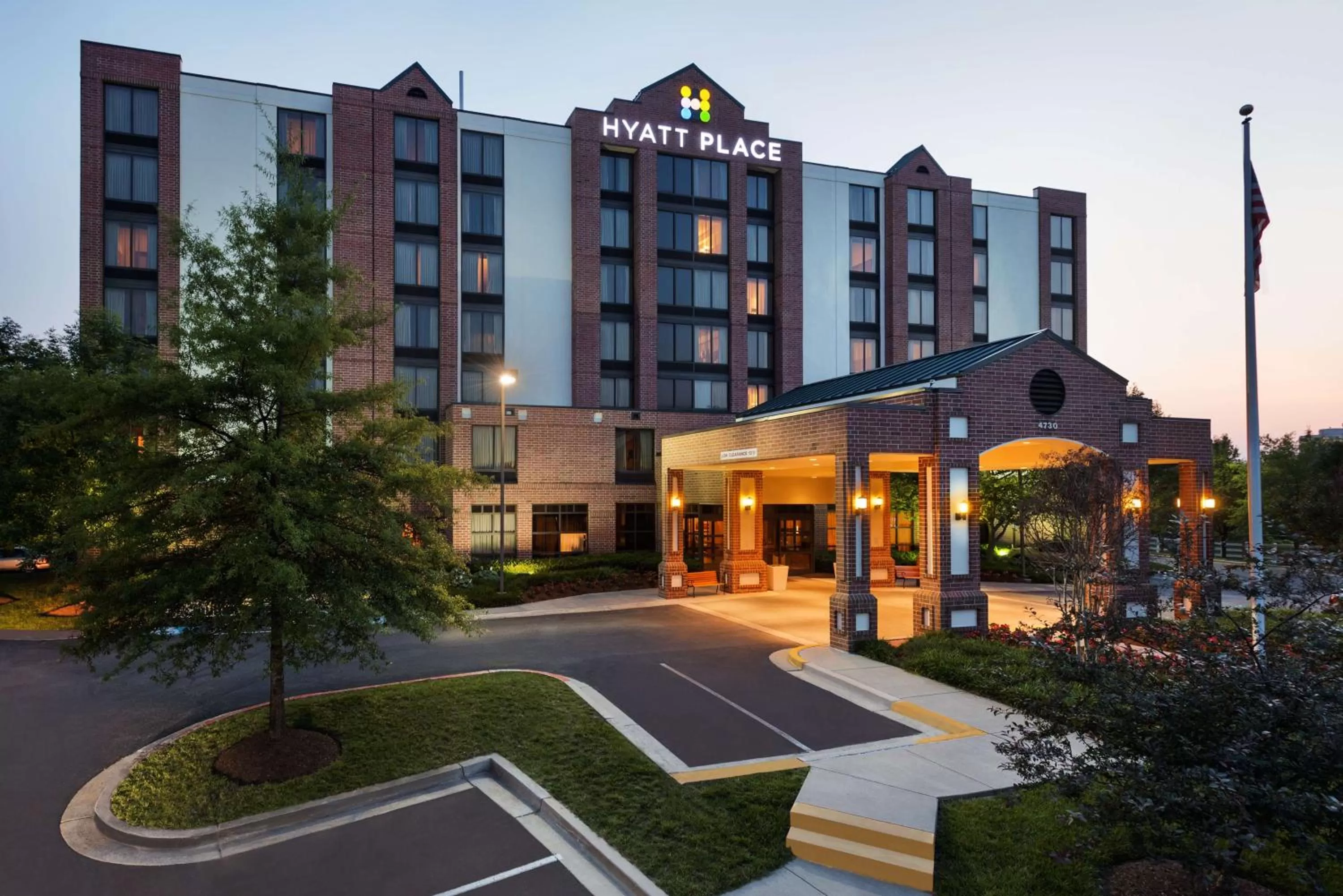 Property building in Hyatt Place Raleigh Durham Airport