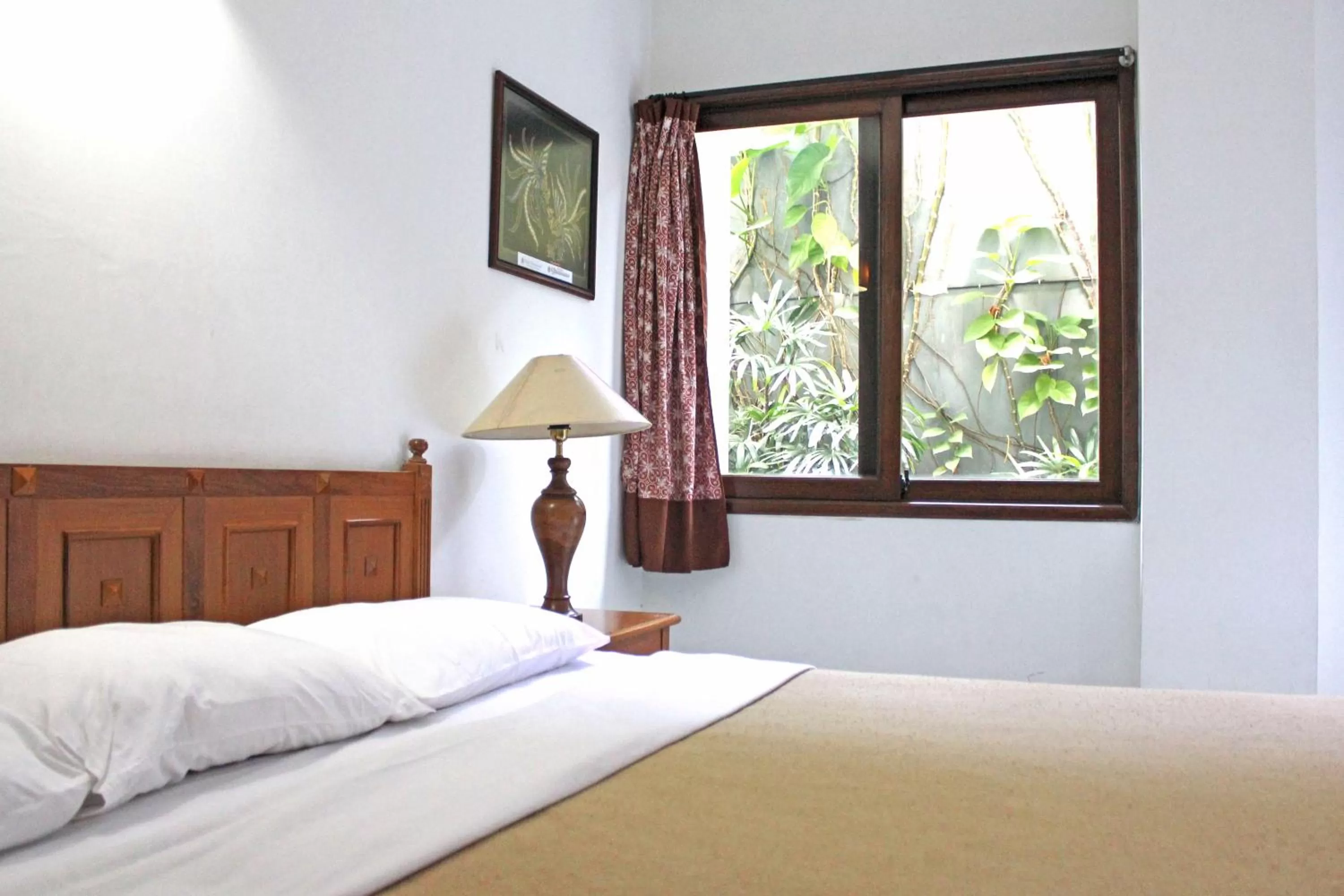 Bedroom, Bed in Hotel Winotosastro Garden