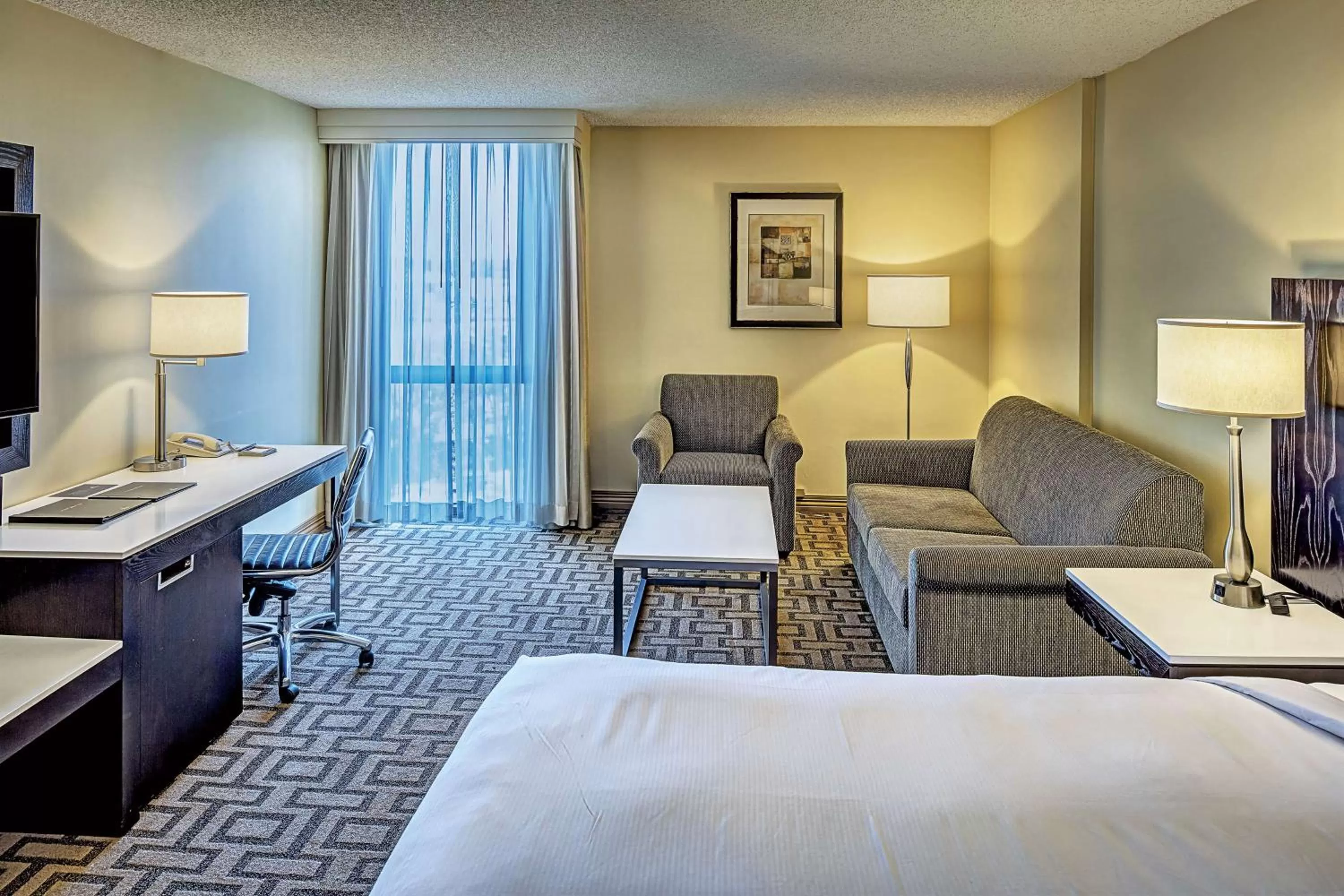 Bedroom, Bed in Hilton Sacramento Arden West