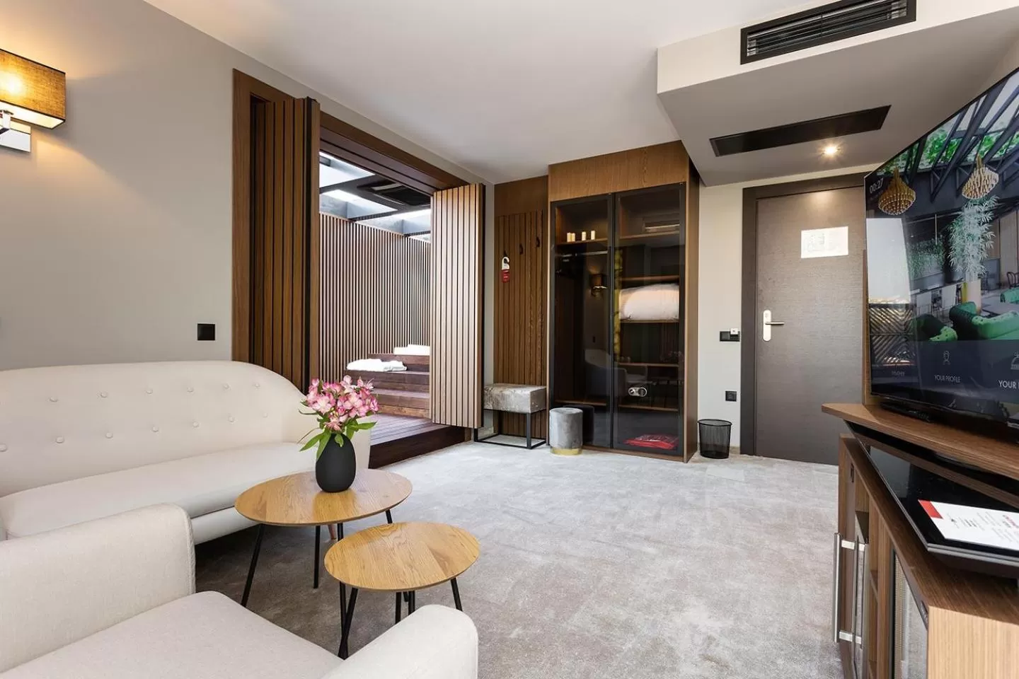 Photo of the whole room in Abrazo Sofia Hotel by HMG