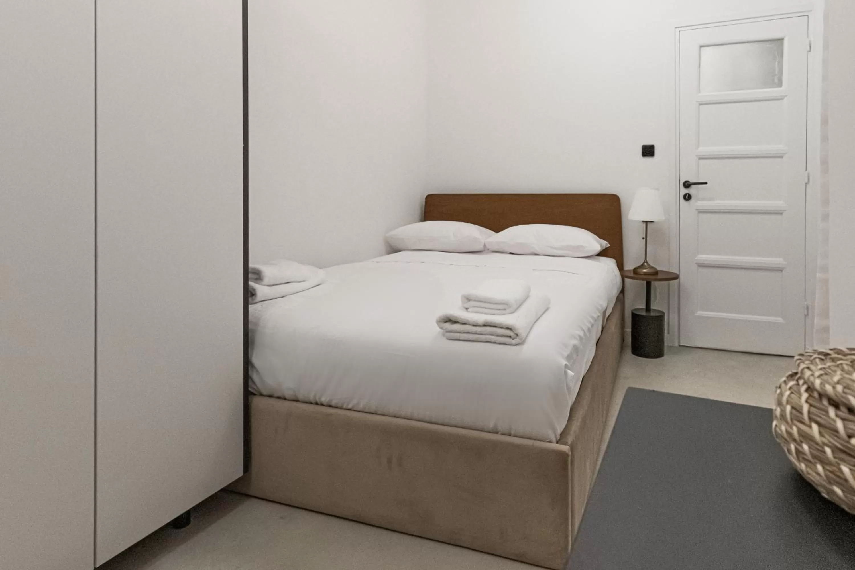 Bedroom, Bed in ZOIA The Met by UPSTREET