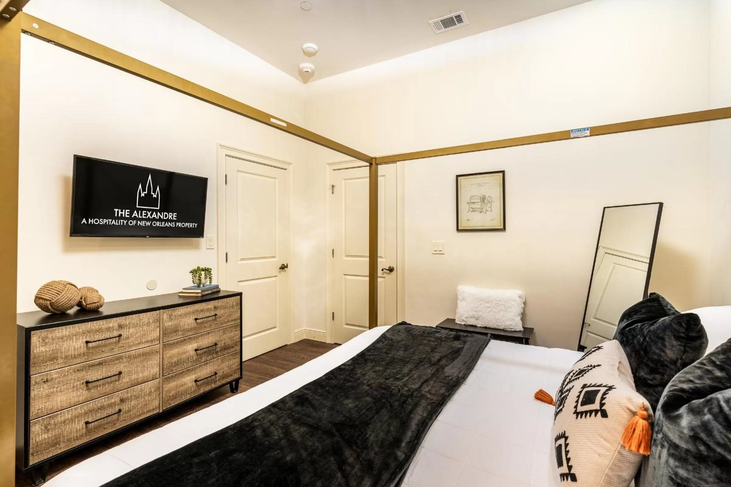 Bed in The Alexandre