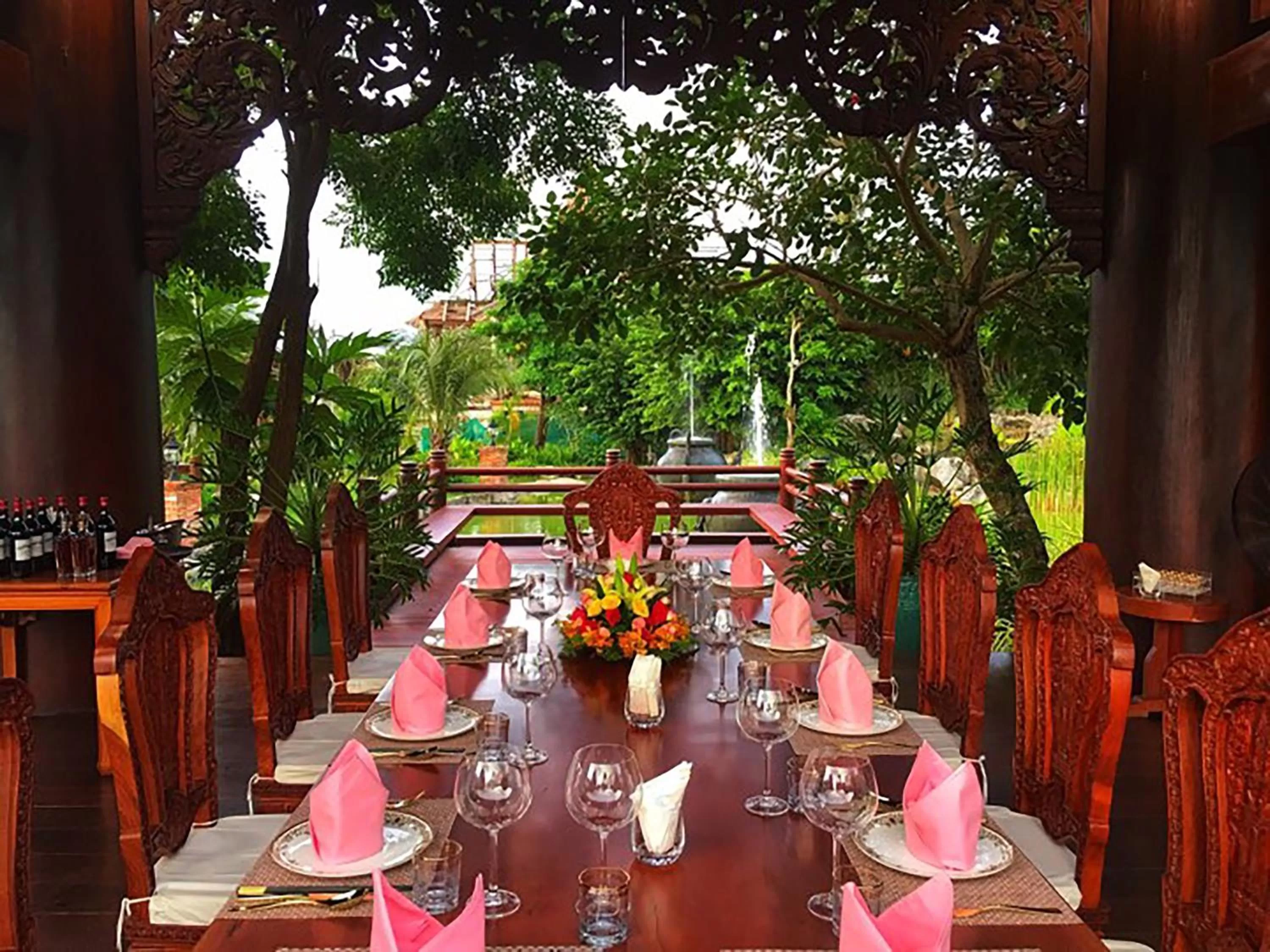 Restaurant/Places to Eat in Try Palace Resort-Kep