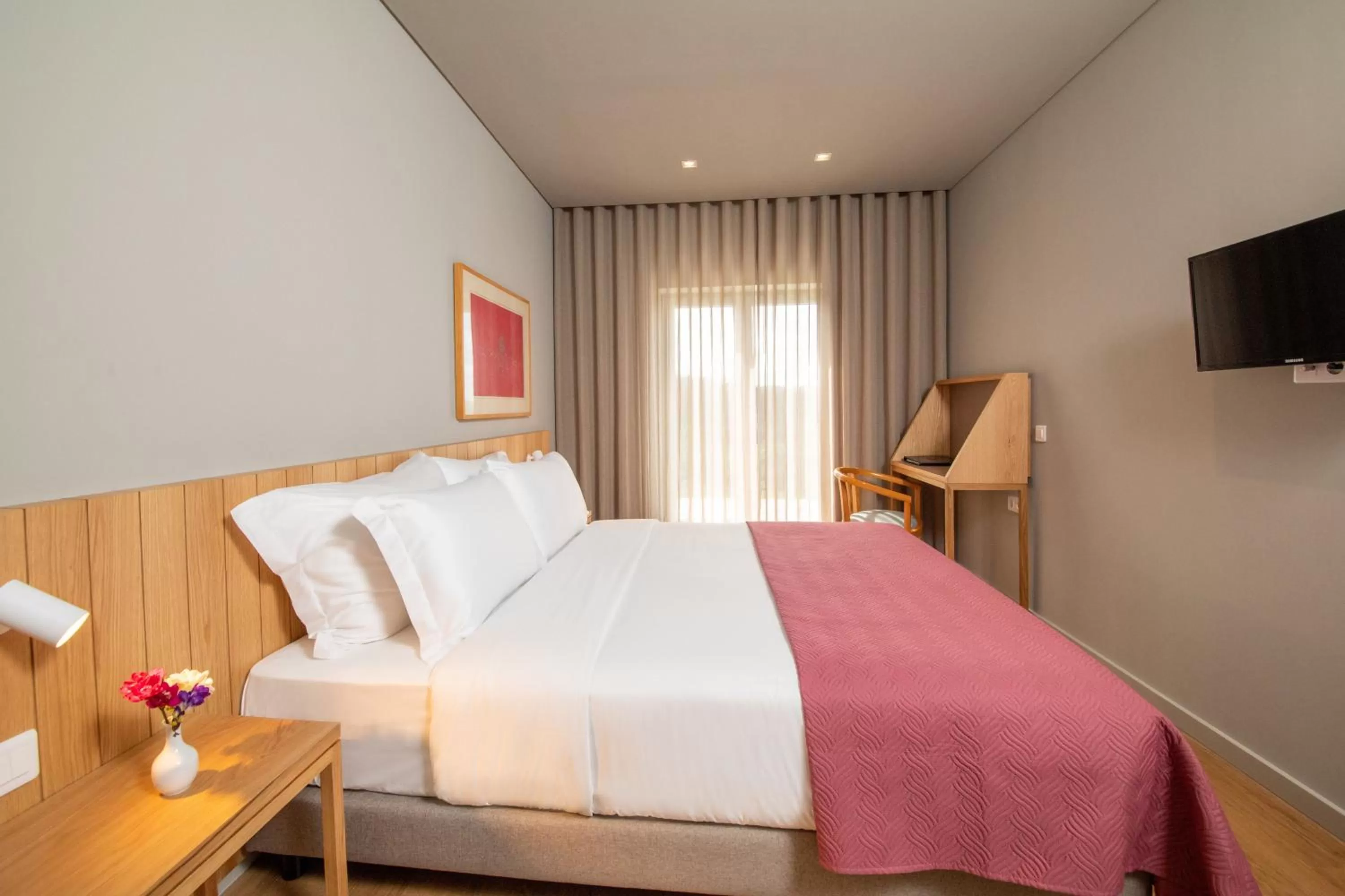 Bed in Montebelo Principe Perfeito Viseu Garden Hotel