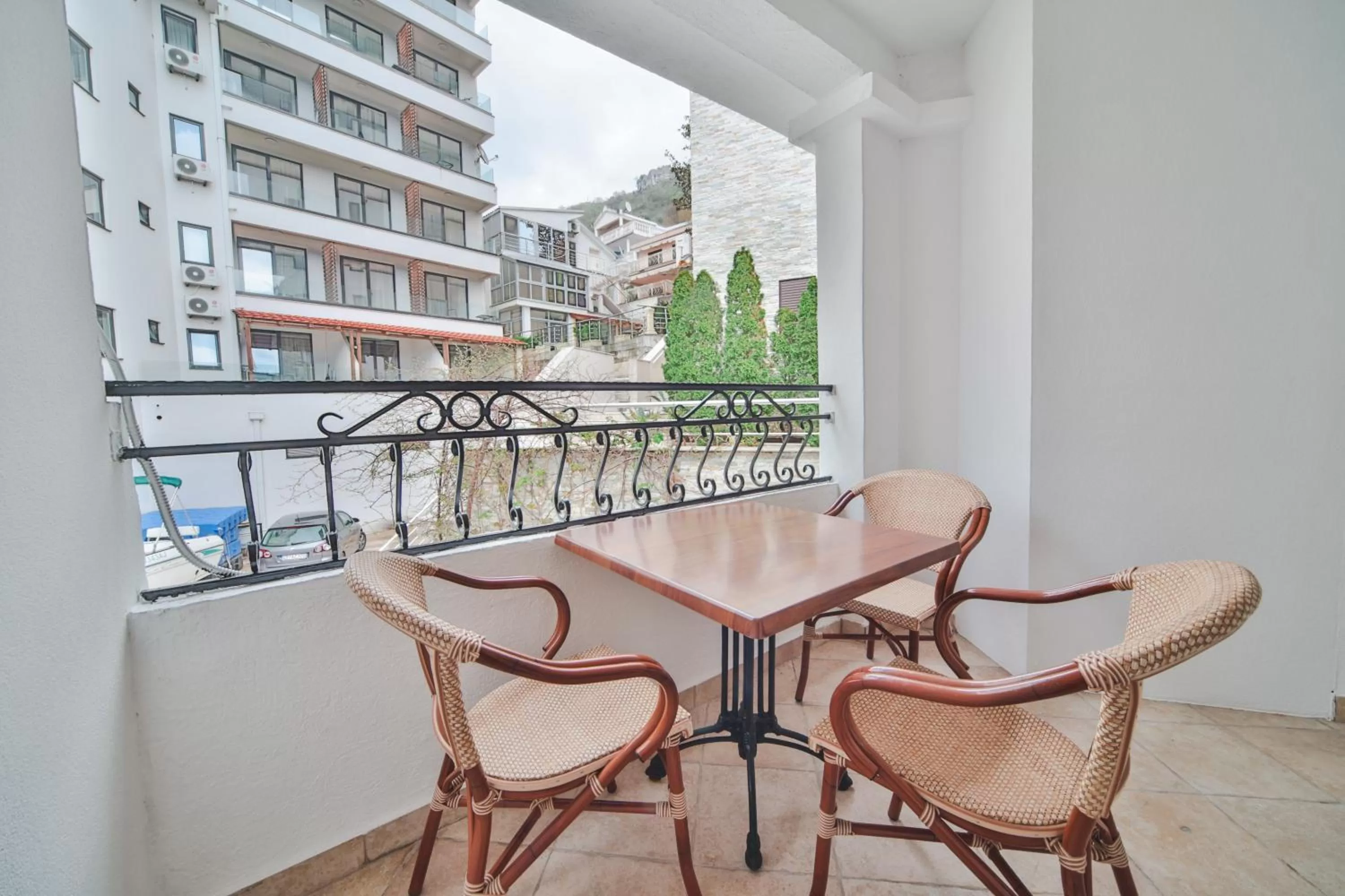 Standard Triple Room with Terrace (25) in Mali Hotel Porat