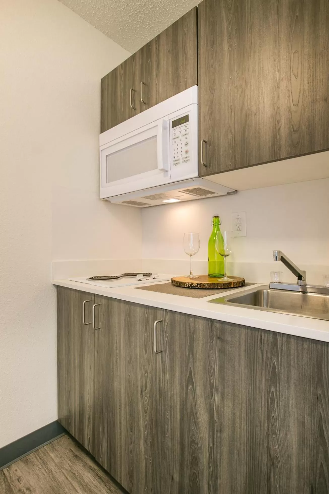 Kitchen or kitchenette, Kitchen/Kitchenette in Siegel Select Albuquerque 2