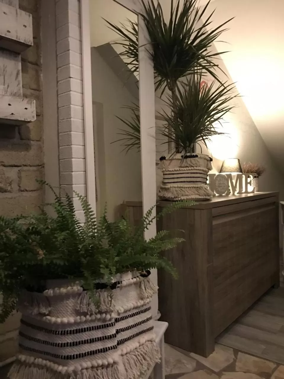 Communal lounge/ TV room in AgriSesto B&B