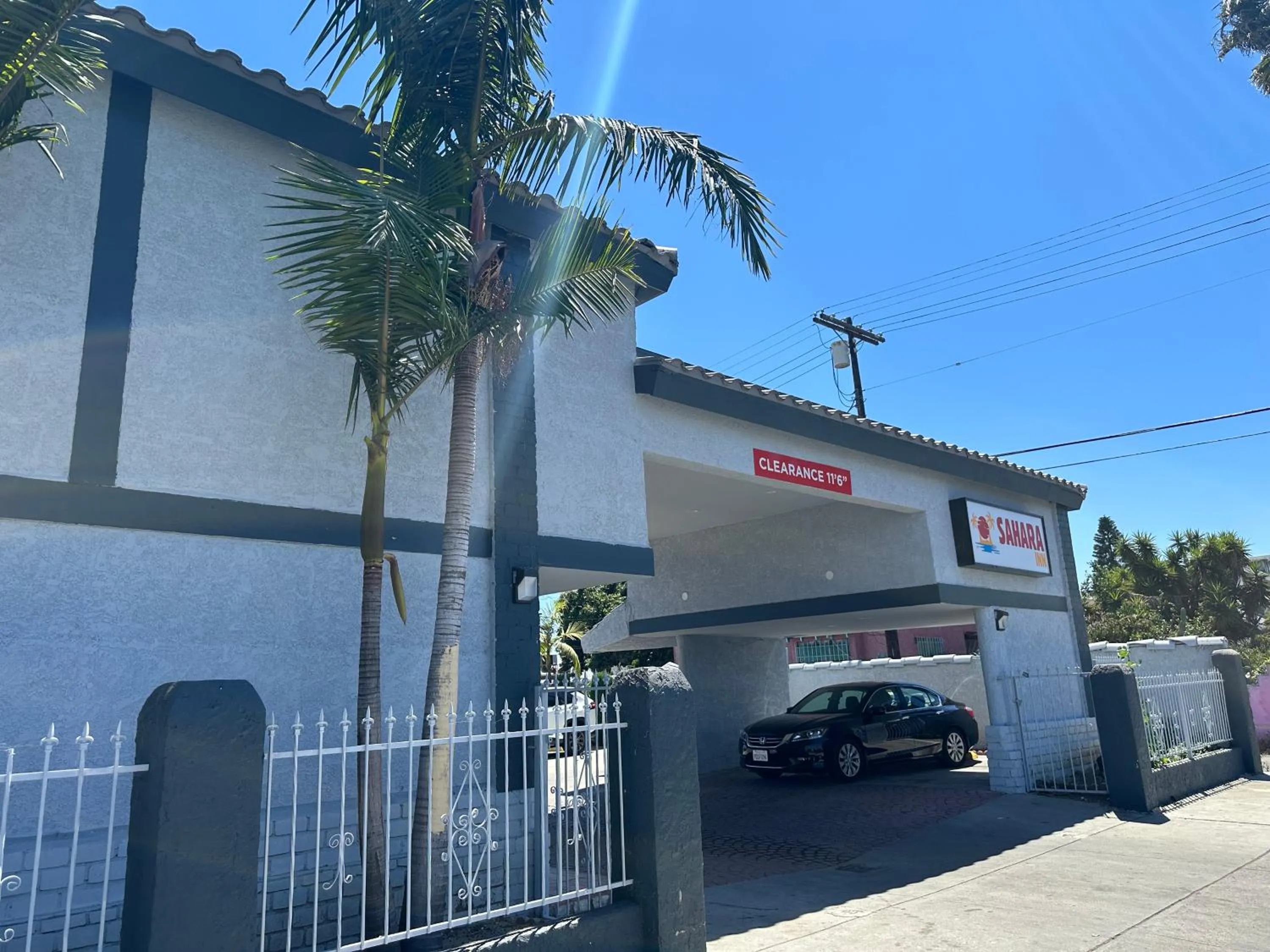 Sahara Inn - Los Angeles