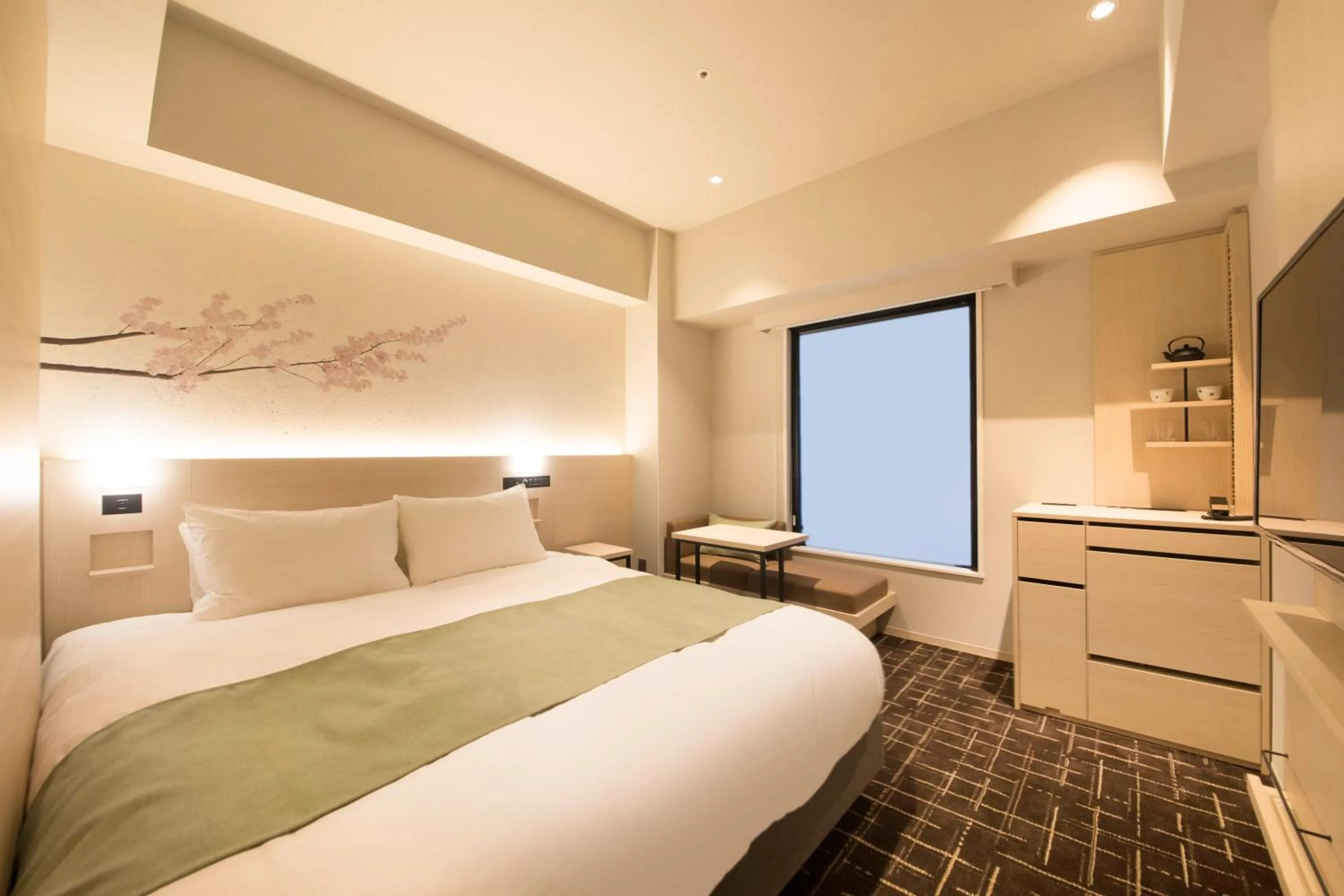 Photo of the whole room, Bed in Hotel Yaenomidori Tokyo