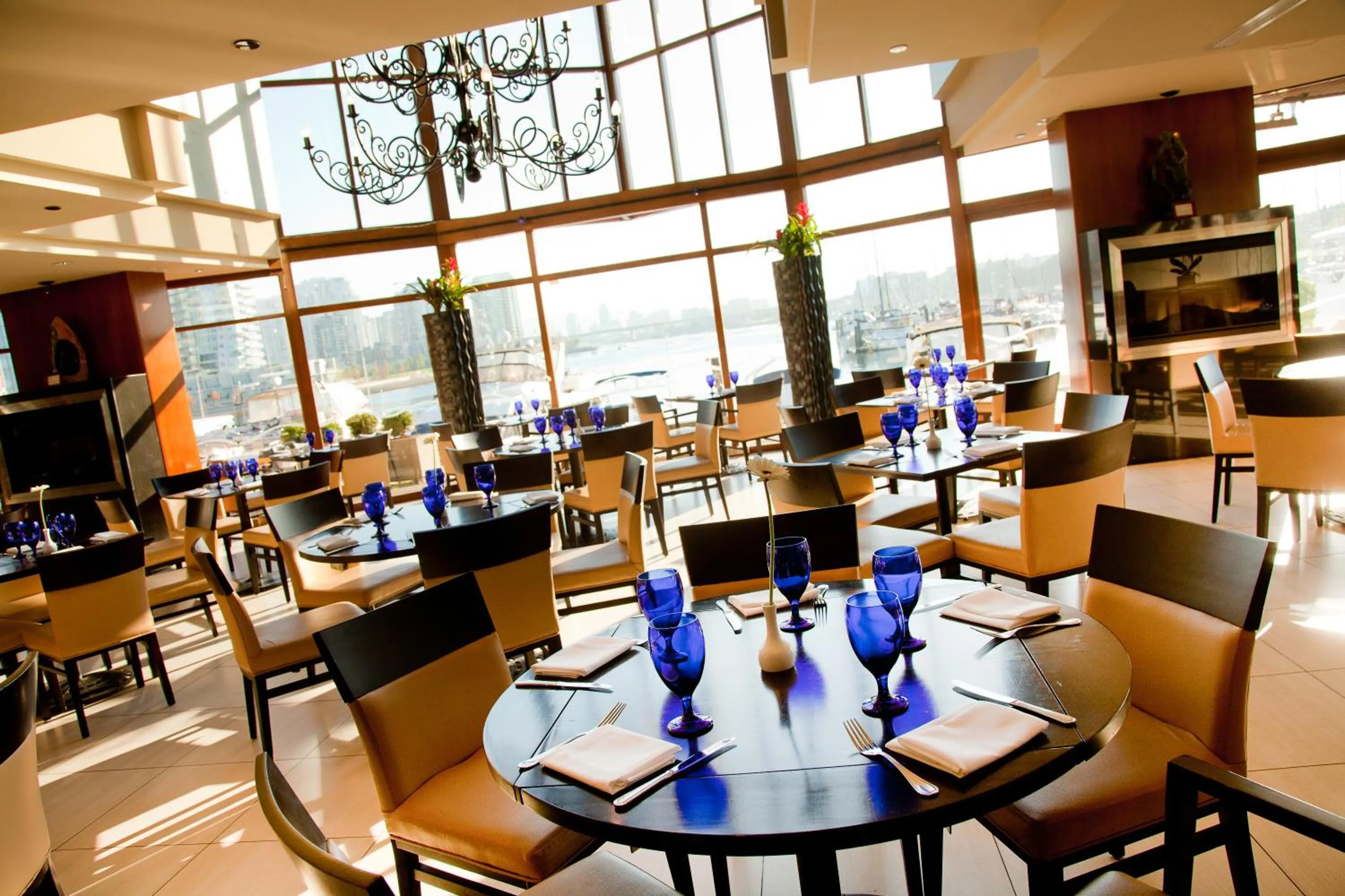 Restaurant/places to eat in Granville Island Hotel