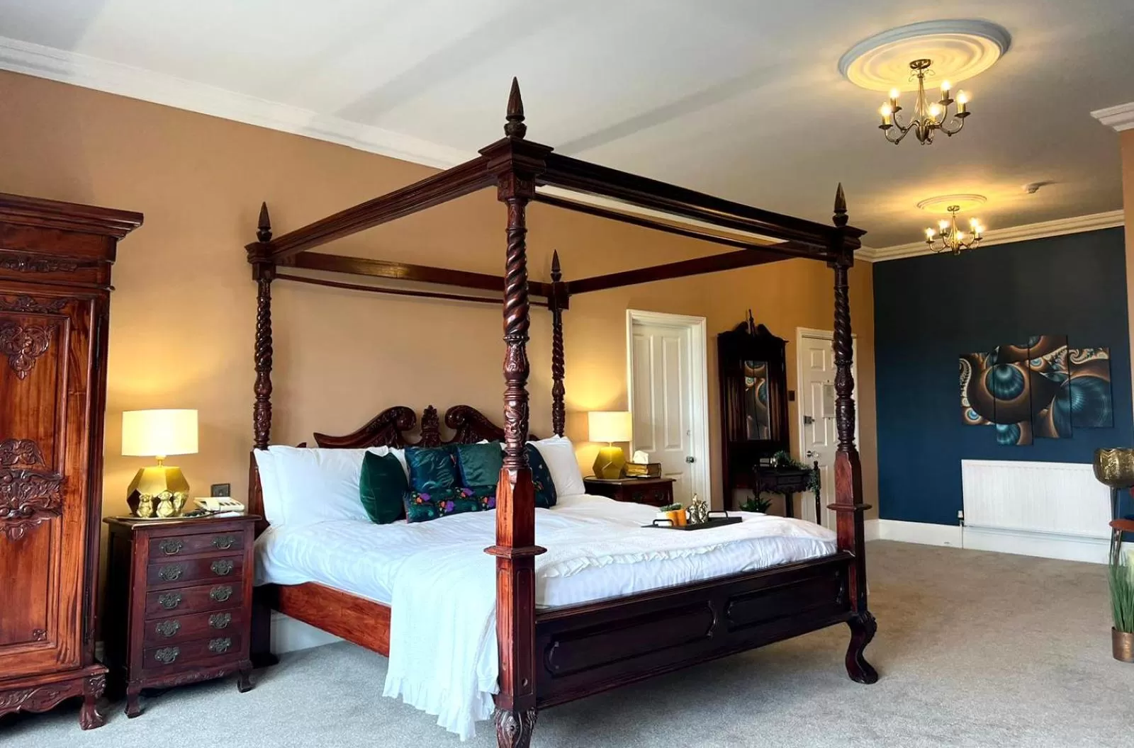 Bedroom in De Rougemont Manor