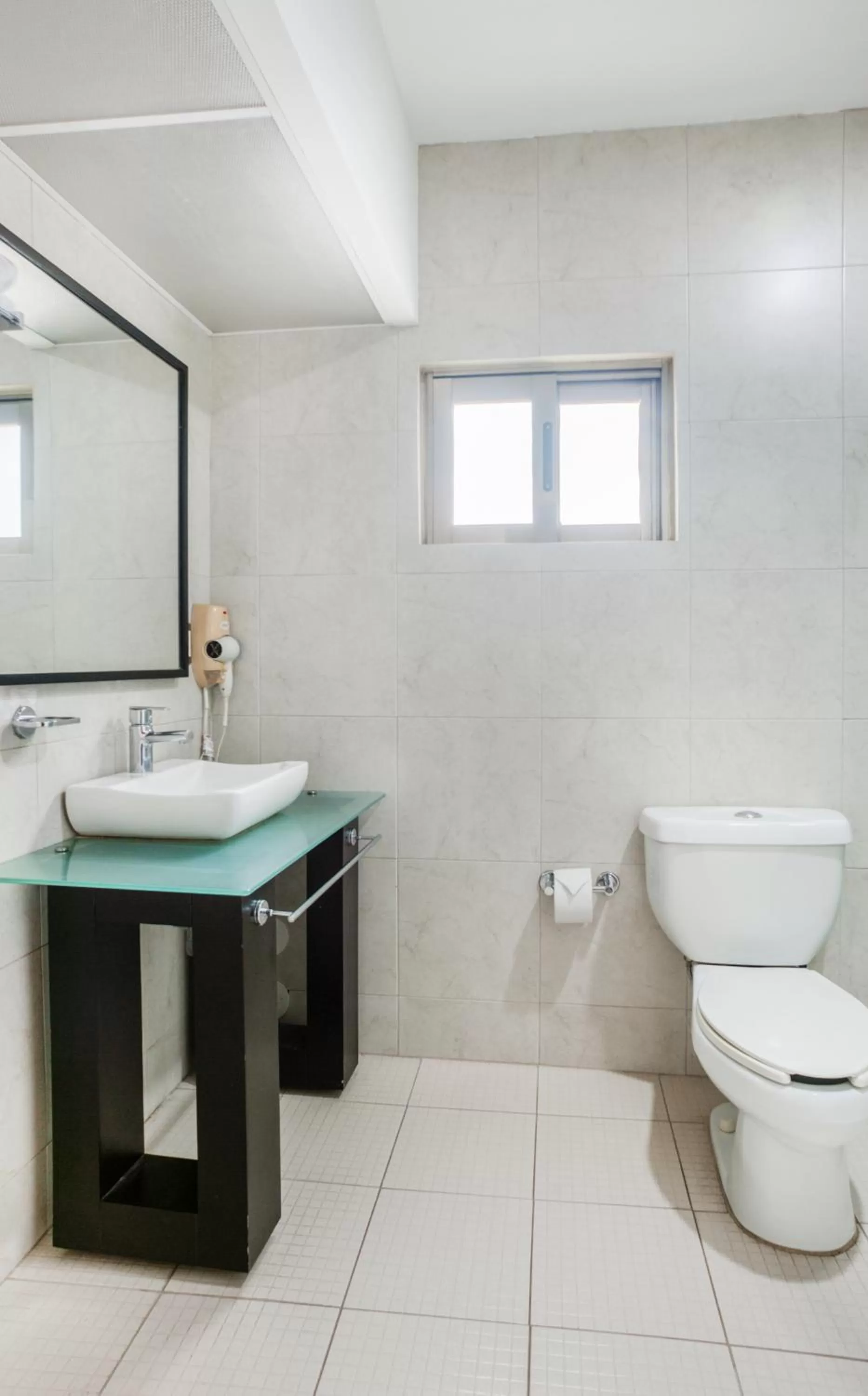 Bathroom in Veracruz Suites Hotel