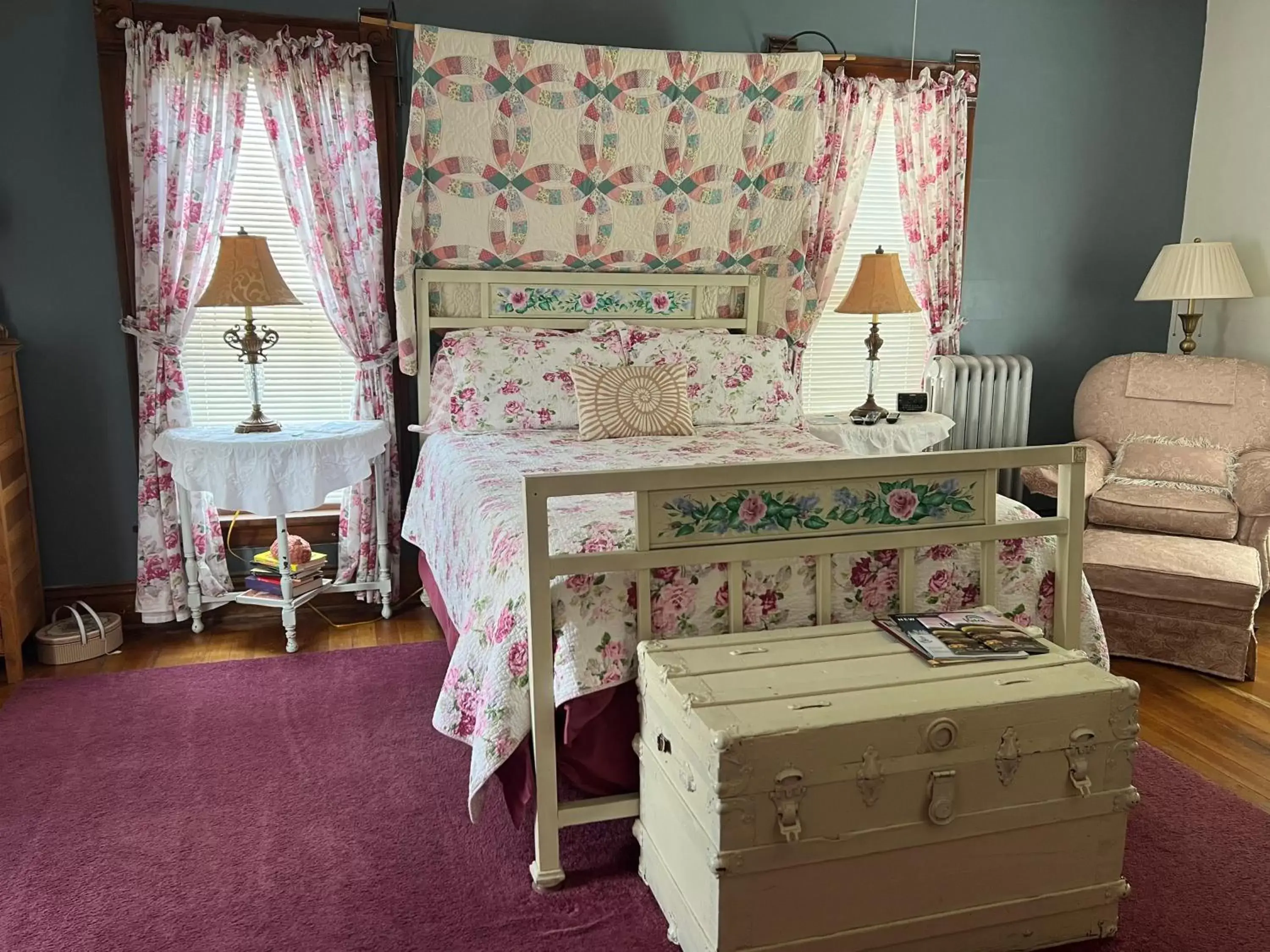 Deluxe Double Room in Heart's Desire Inn Deluxe Double Room in Heart's Desire Inn