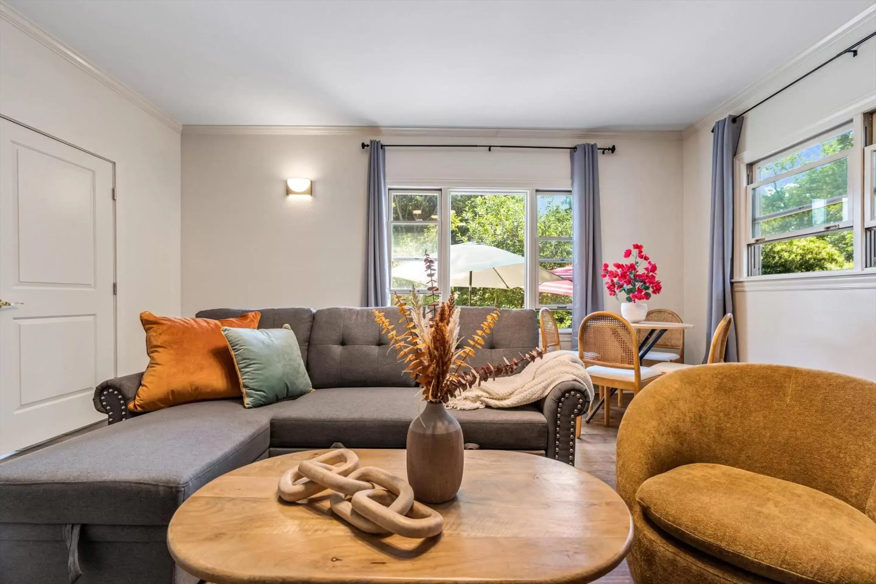 One-Bedroom Suite in Cinnamon Bear Creekside Inn One-Bedroom Suite in Cinnamon Bear Creekside Inn